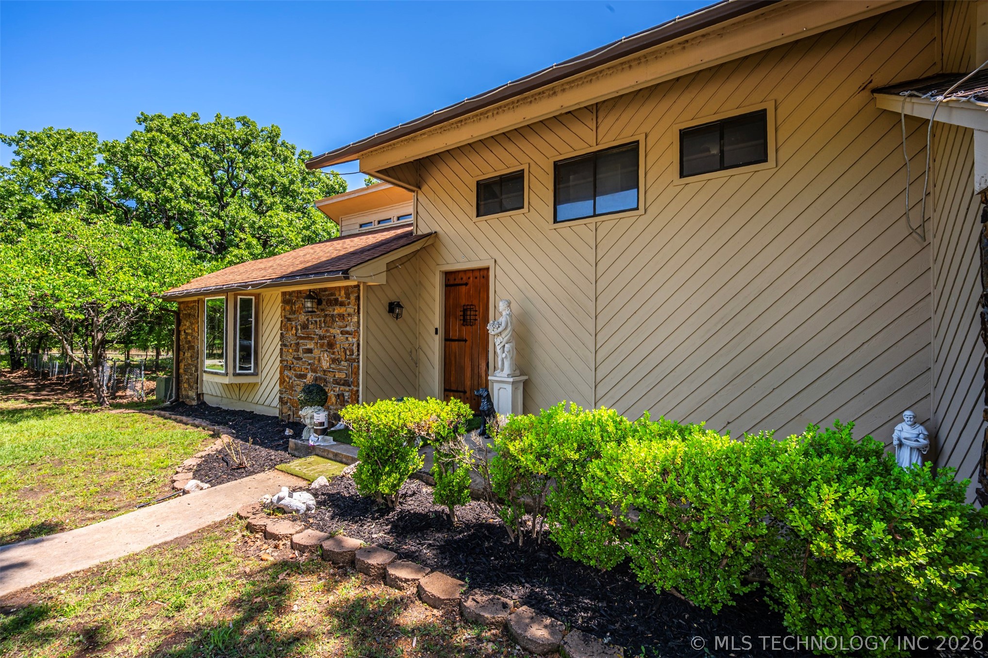 2603 Ponderosa Road Property Photo 2