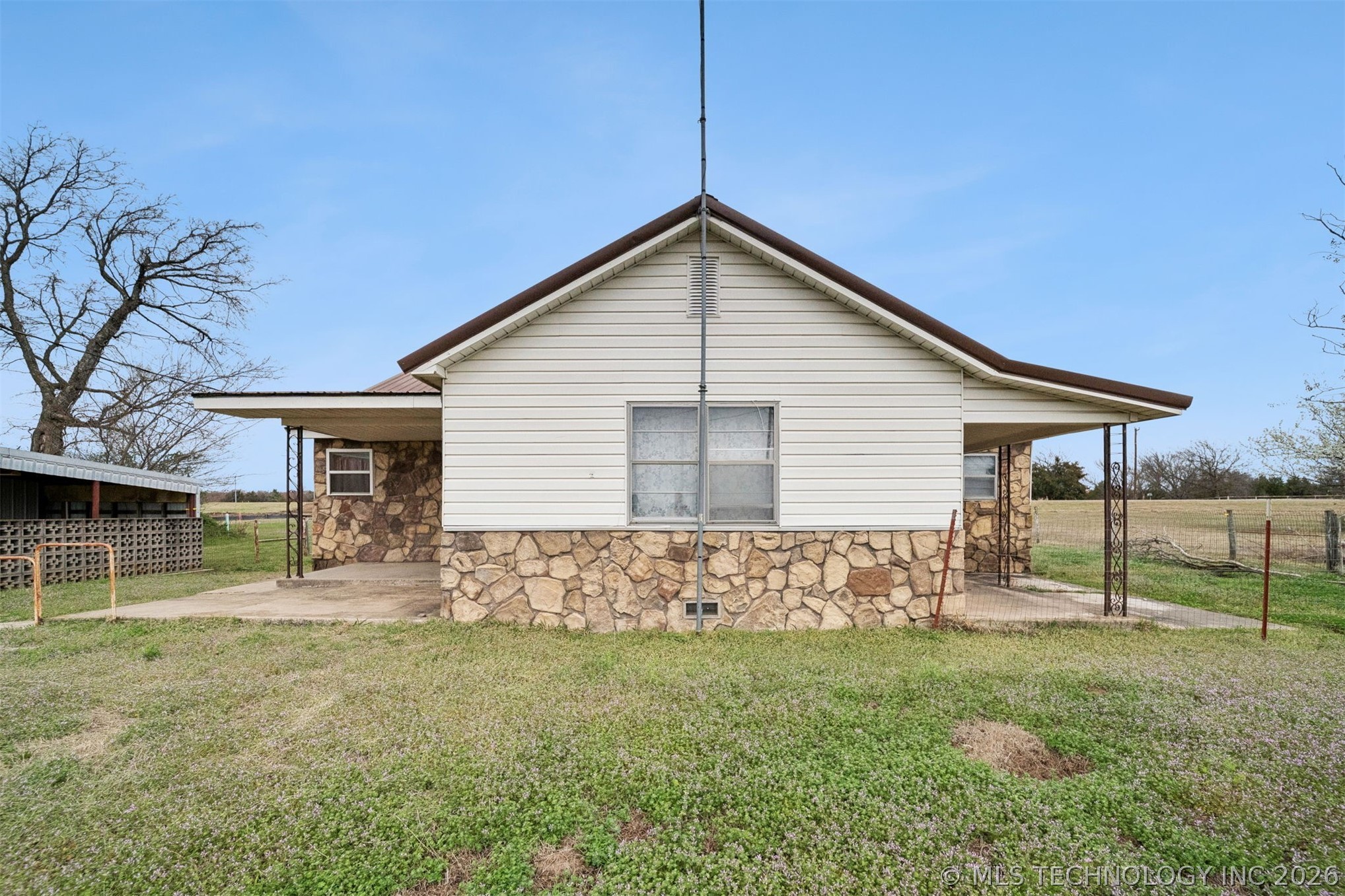 6140 County Road 1480 Property Photo 1