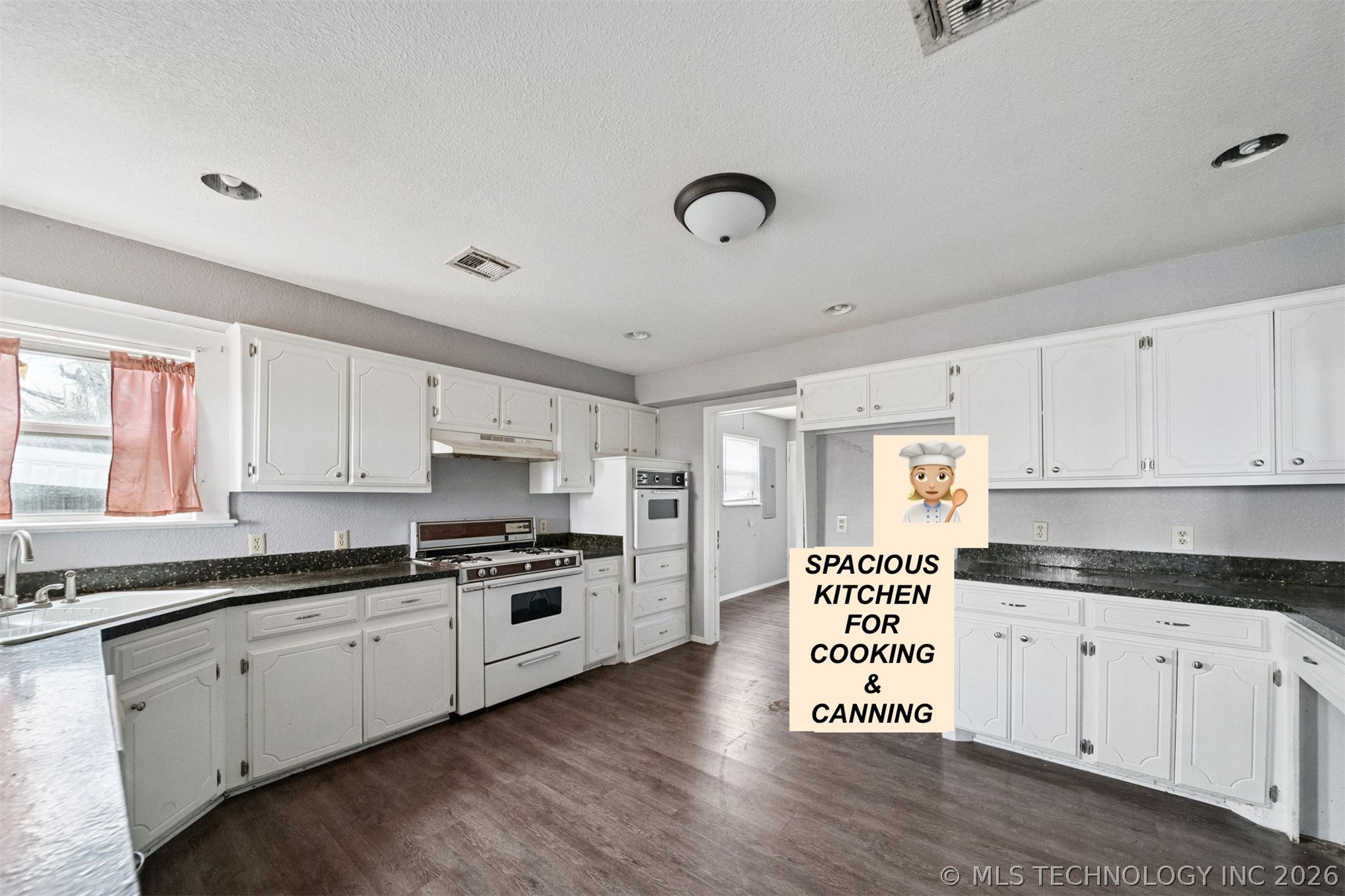 6140 County Road 1480 Property Photo 14
