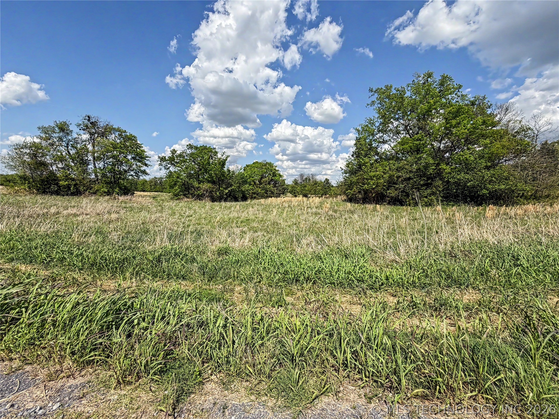 414 S Thunder Road Property Photo 23