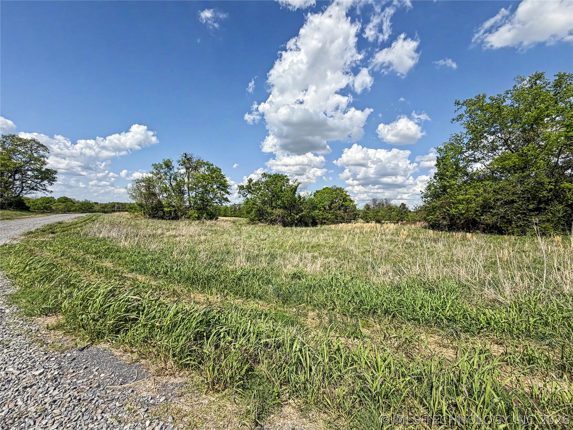 414 S Thunder Road Property Photo 25