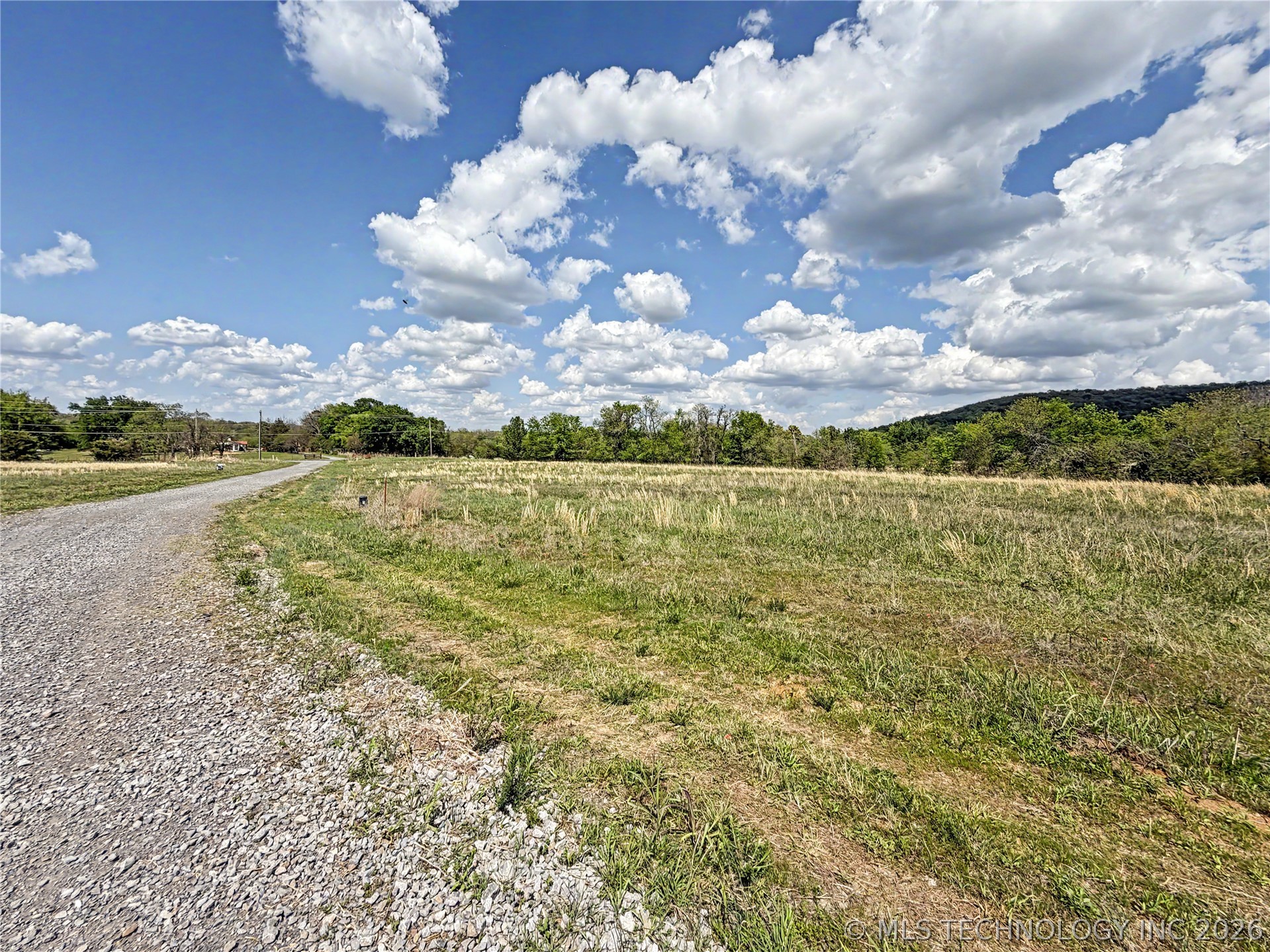 414 S Thunder Road Property Photo 33