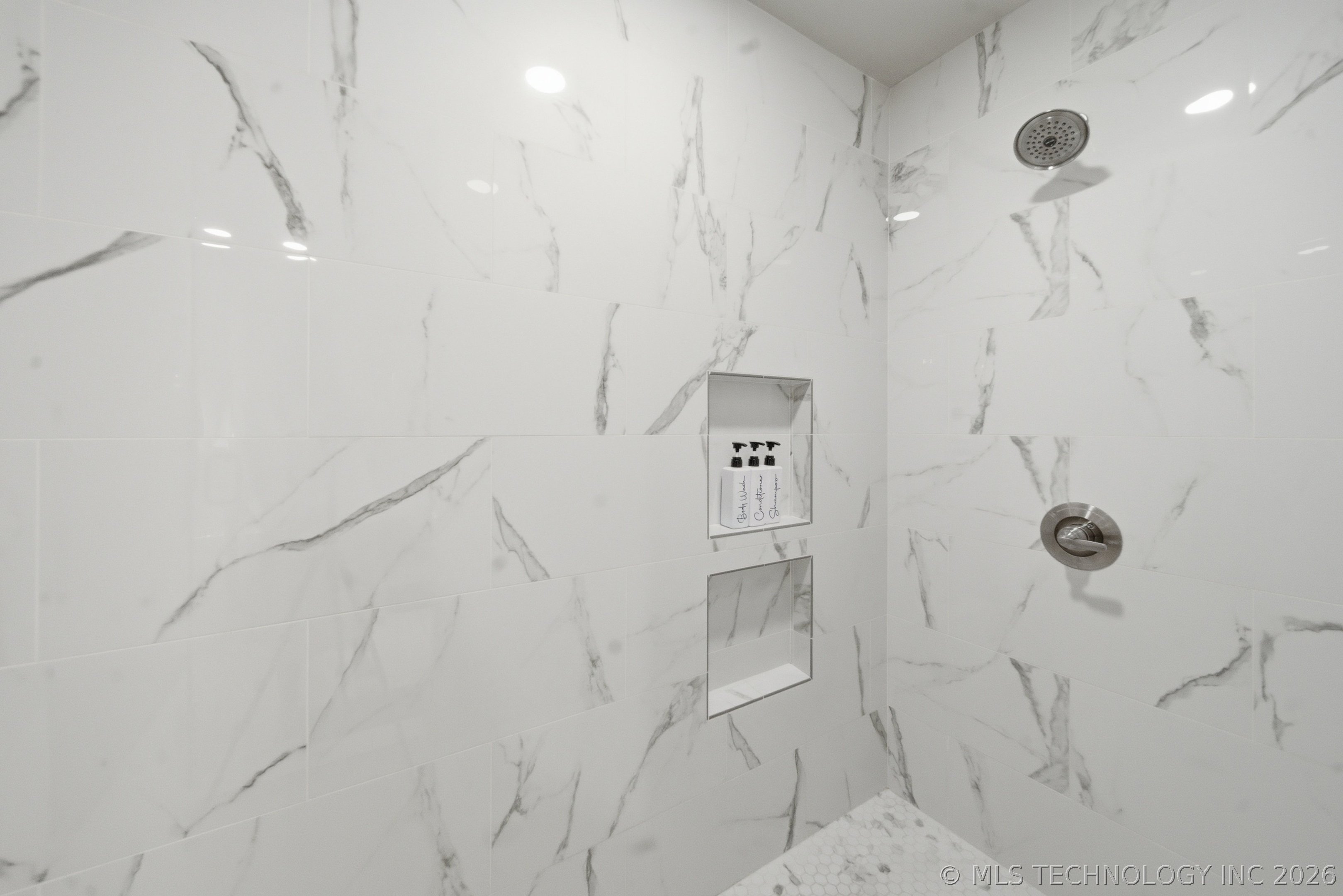 3637 S Lewis Avenue Property Photo 26