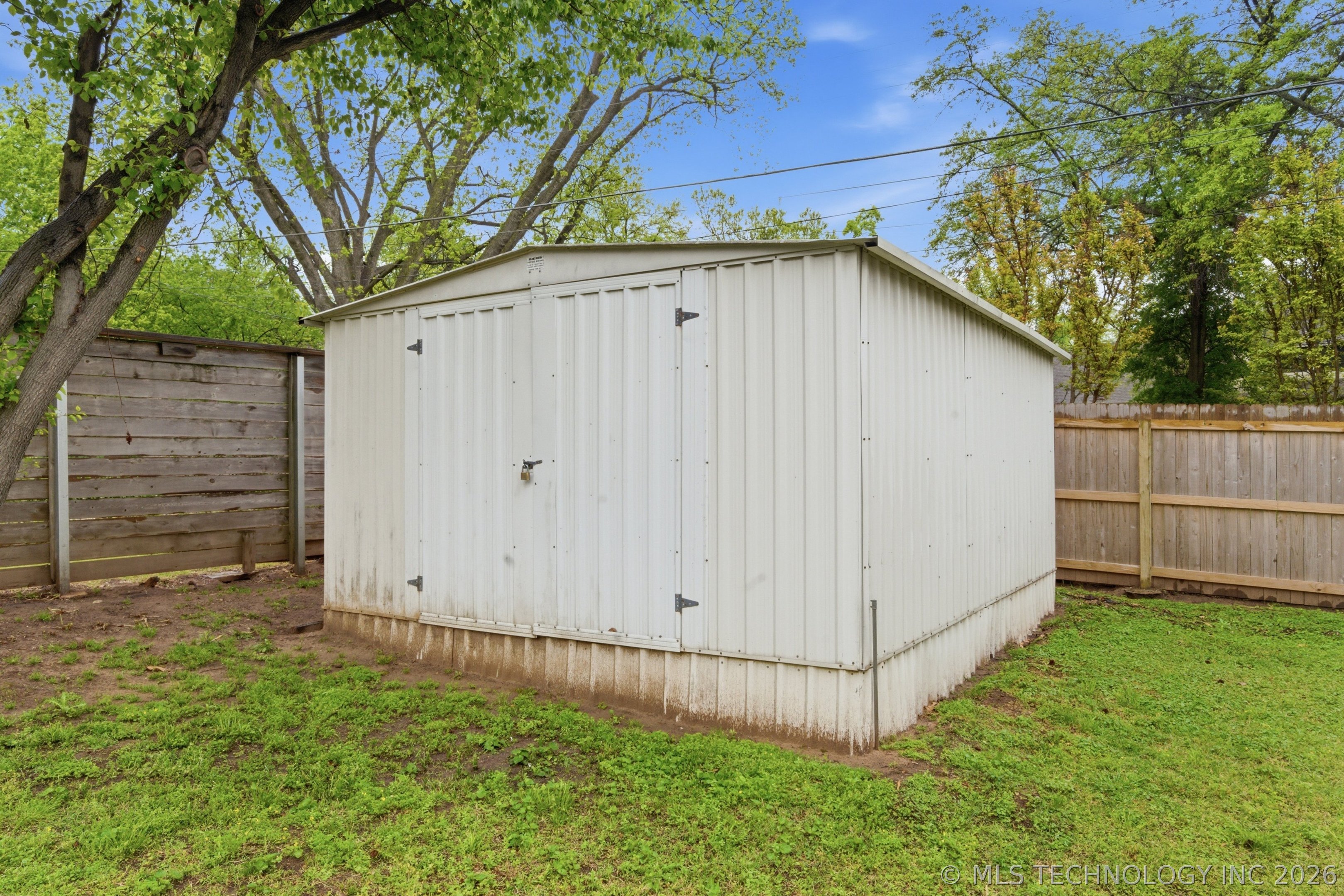 3637 S Lewis Avenue Property Photo 38