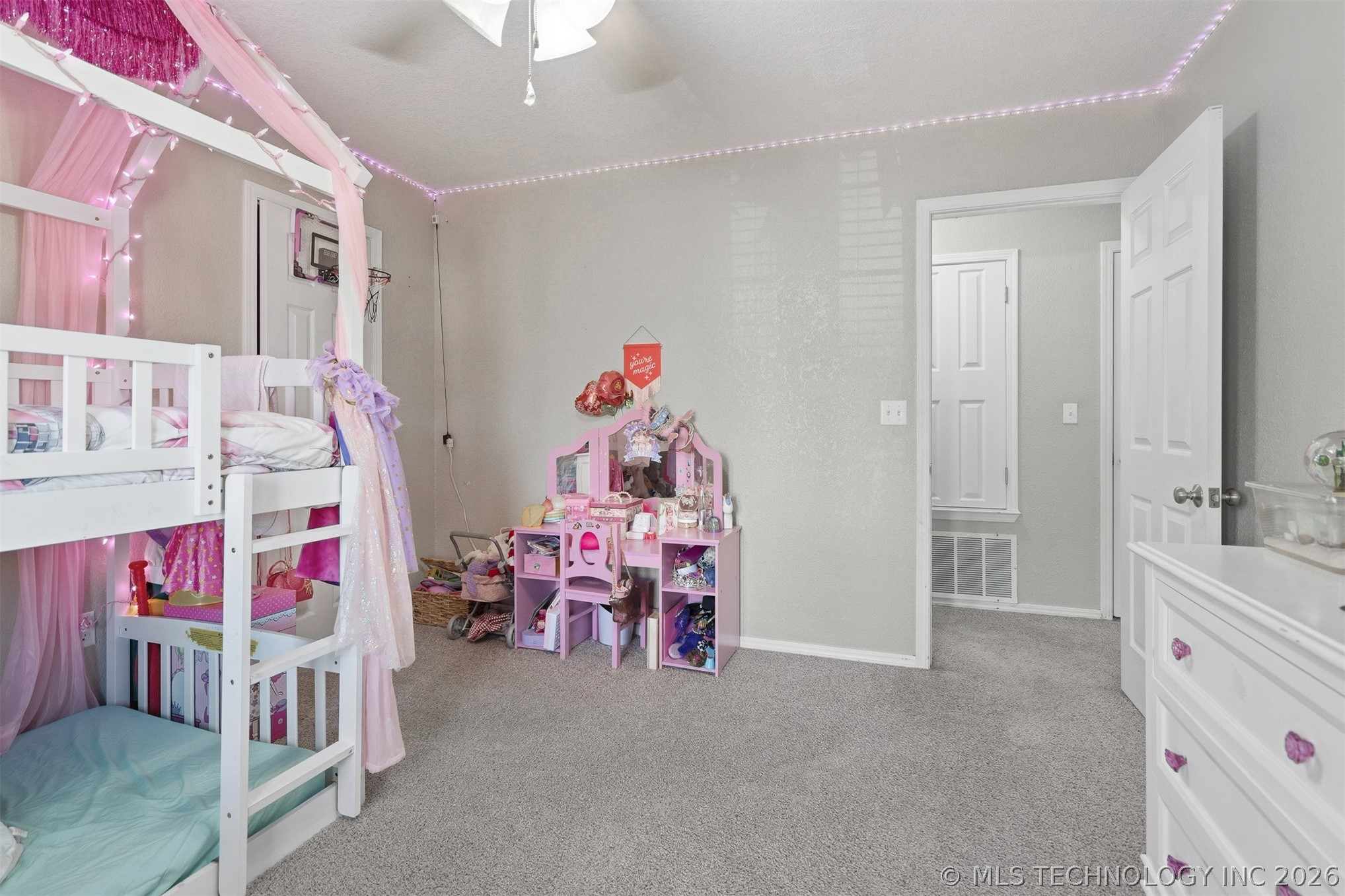 2006 Yorktown Court Property Photo 18