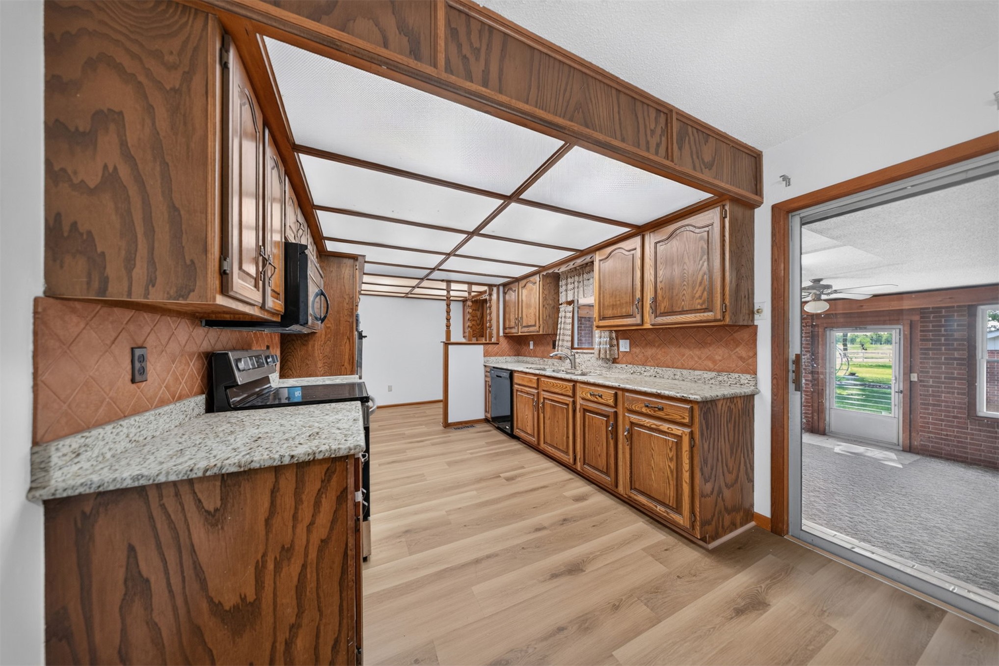 49801 E 100 Property Photo 6