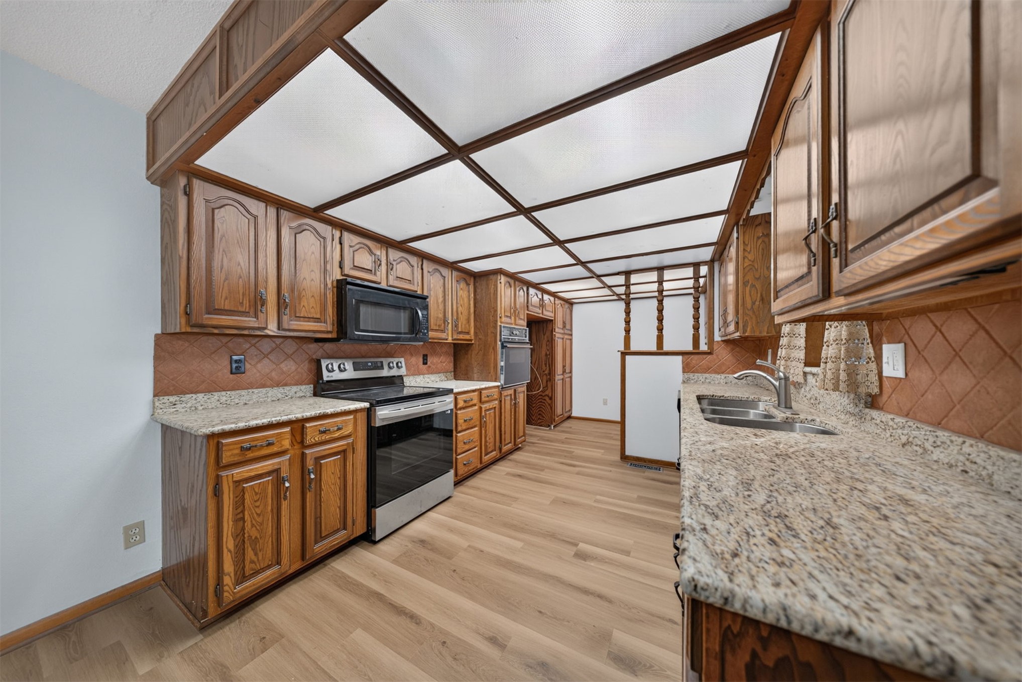 49801 E 100 Property Photo 7
