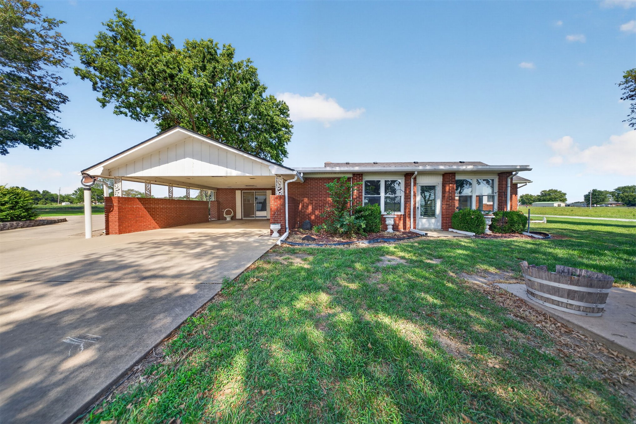 49801 E 100 Property Photo 28