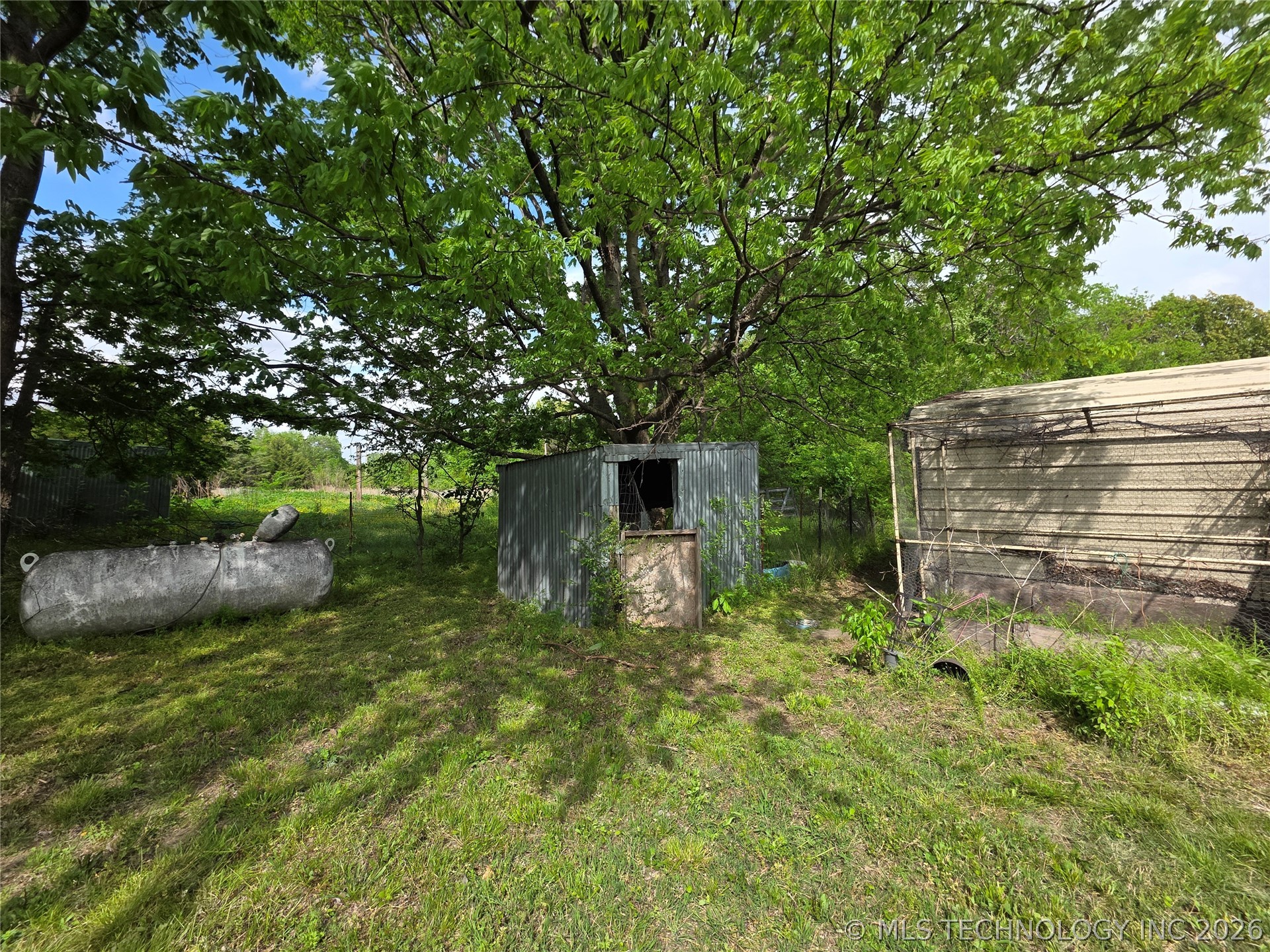 409559 E 1080 Road Property Photo 5