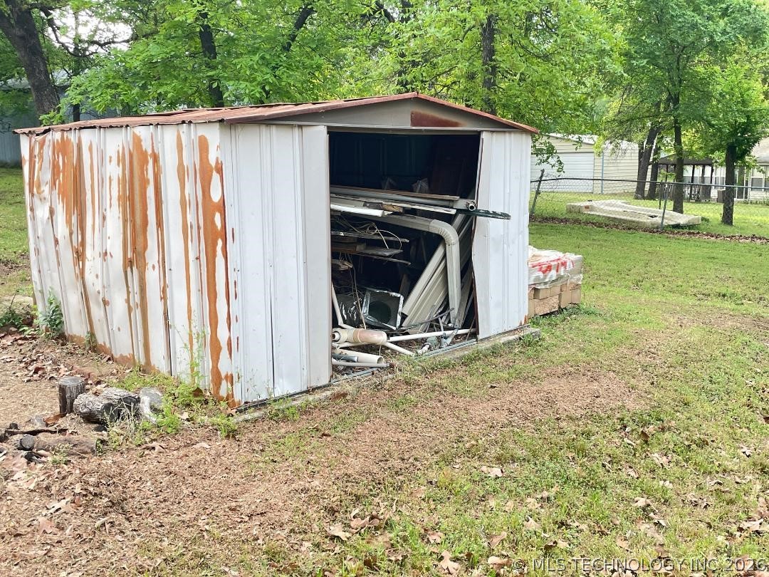 429728 E 1147 Road Property Photo 8