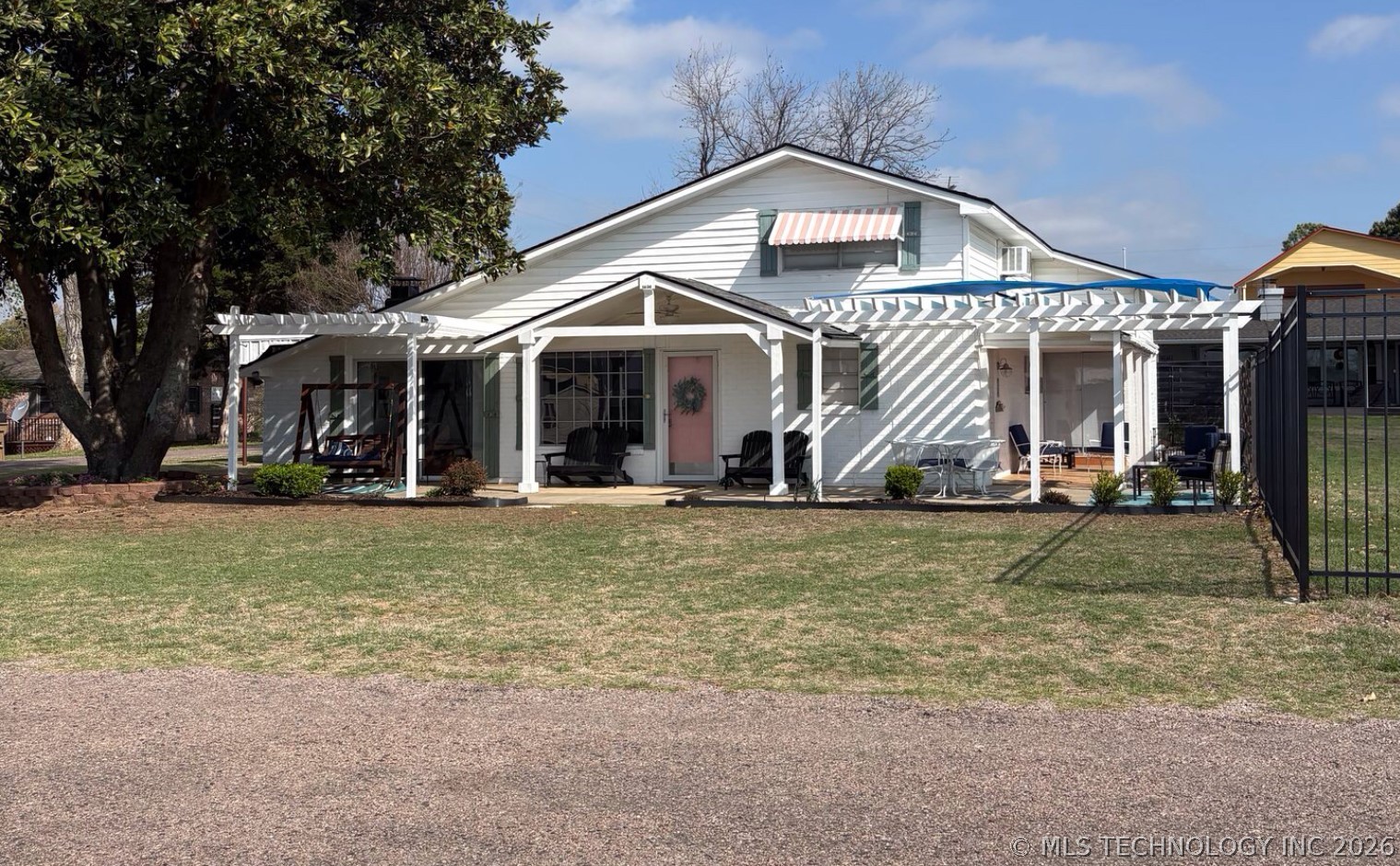1498 Wagon Train Road Property Photo 1