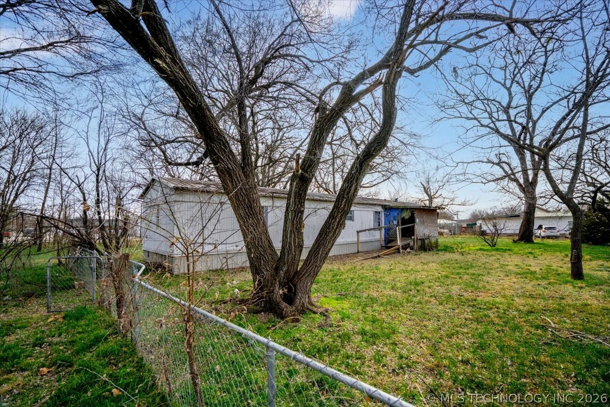 1 W Ross Street Property Photo 11