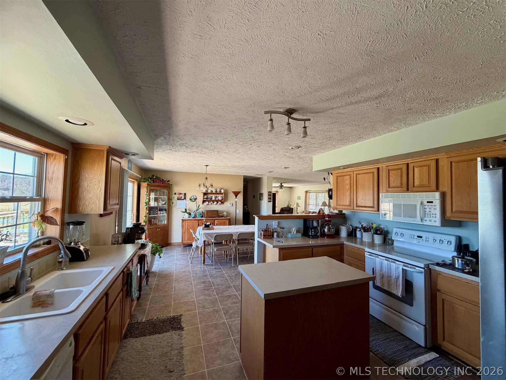 8840 N Highway 43 Property Photo 11