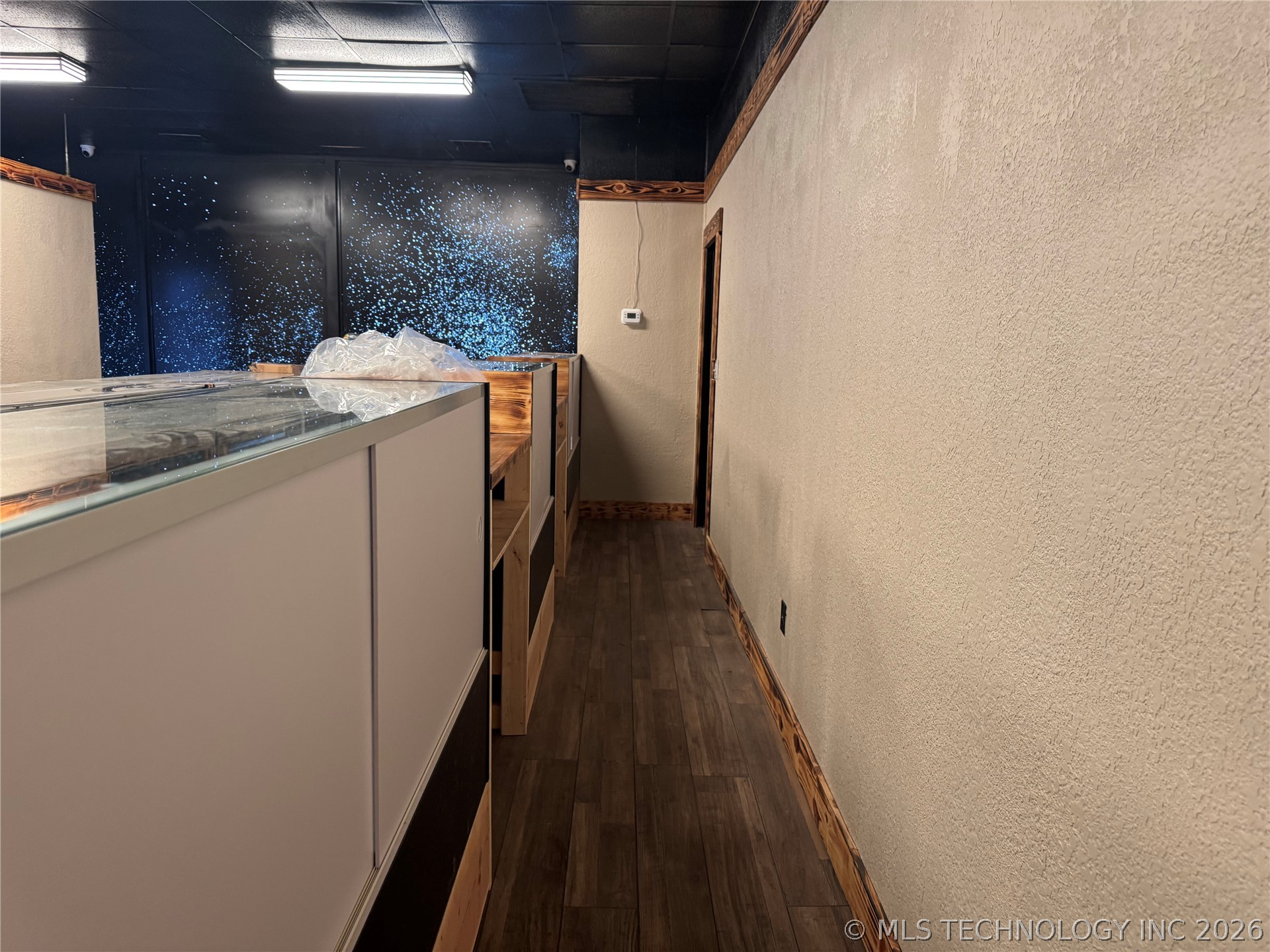 614 N Commerce Street Property Photo 6