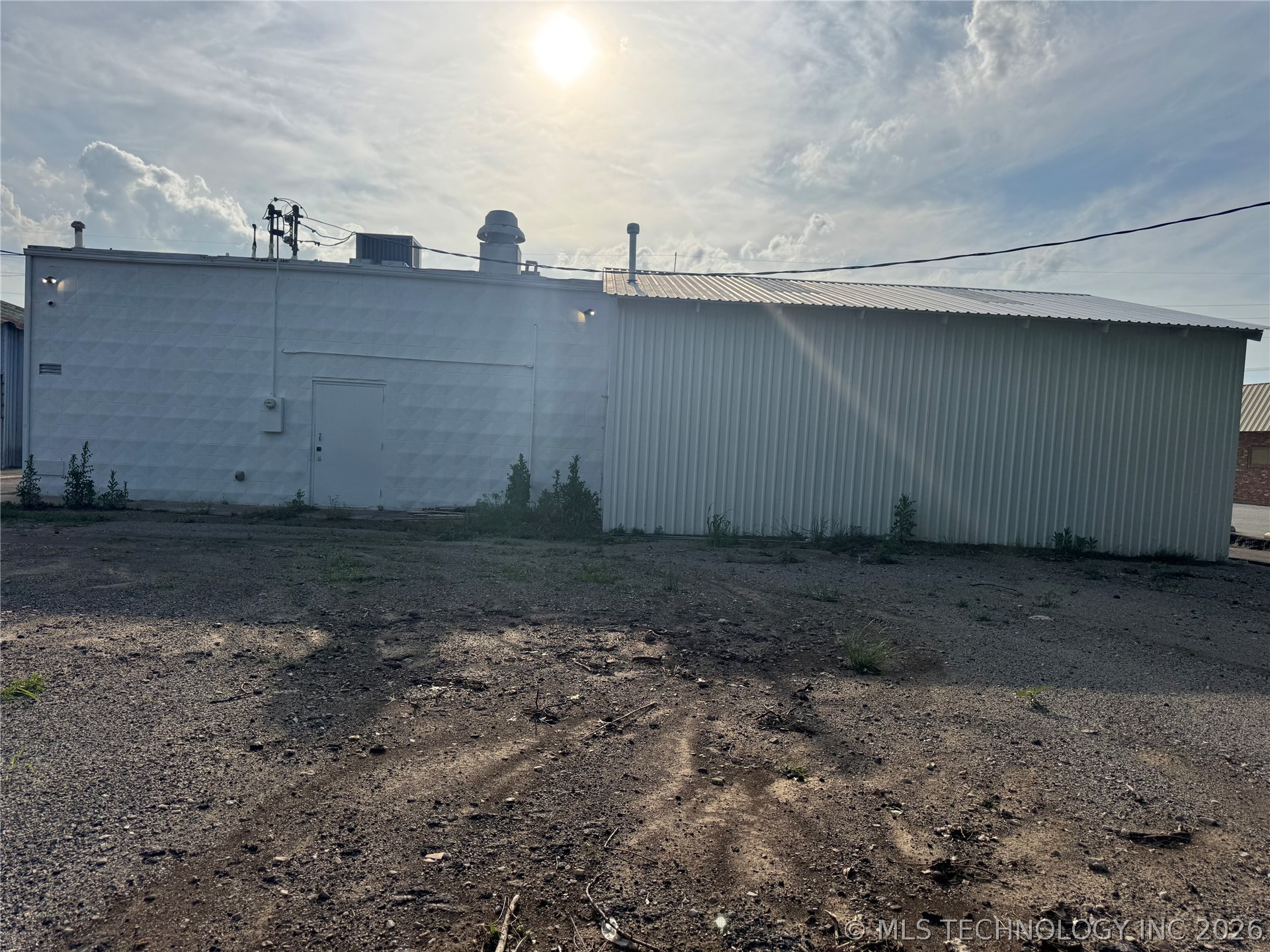 614 N Commerce Street Property Photo 12