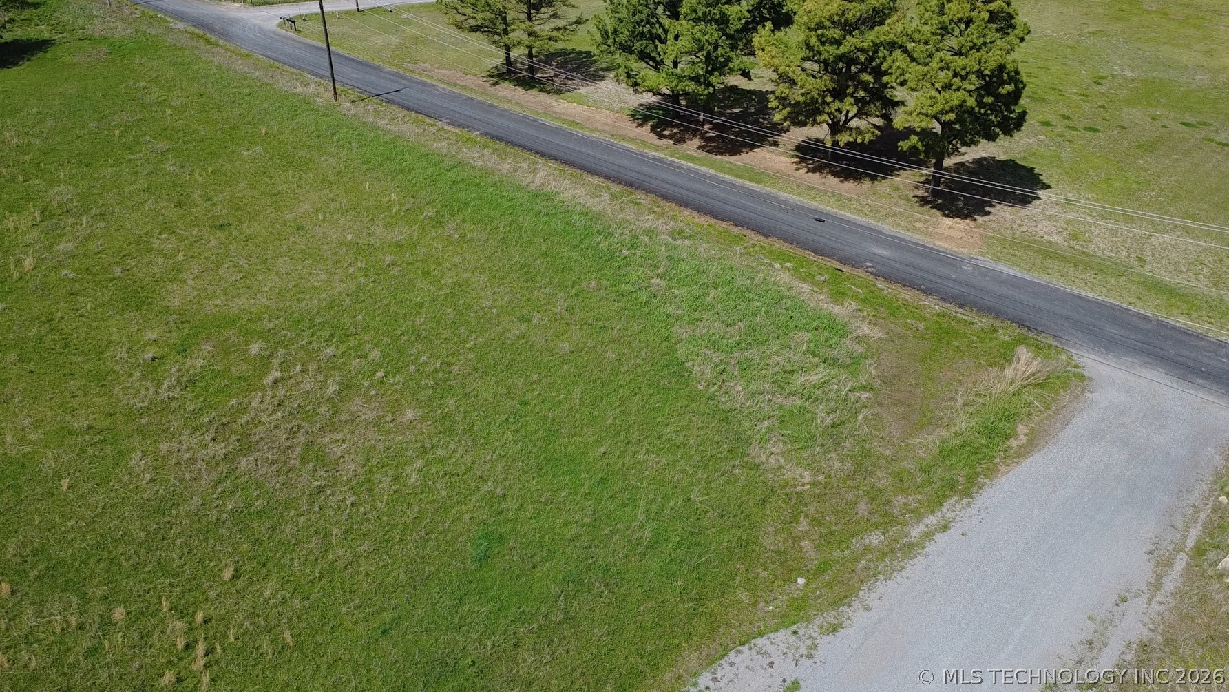 425 S Thunder Road Property Photo 16