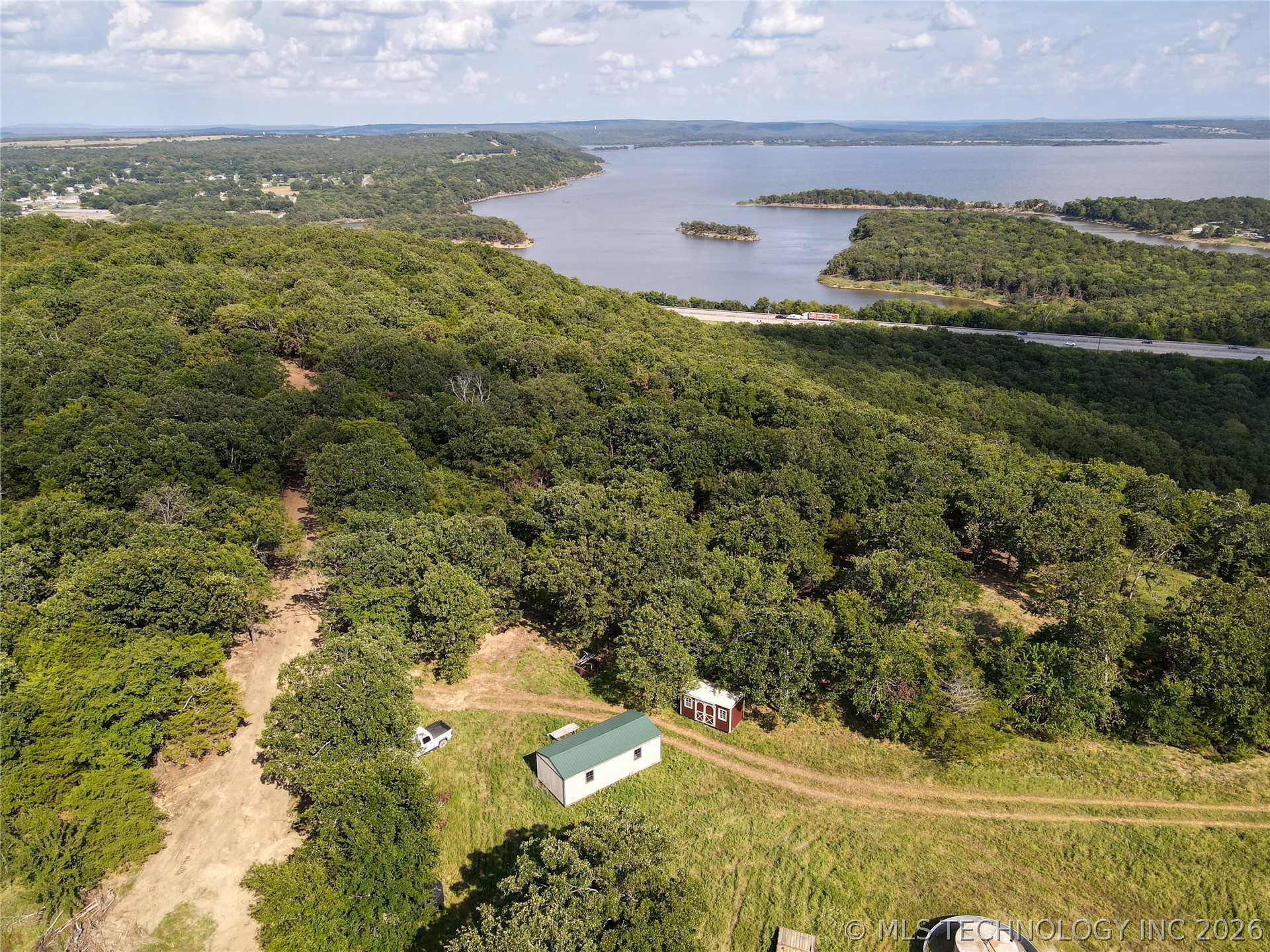 933 Higgins Road Property Photo 13