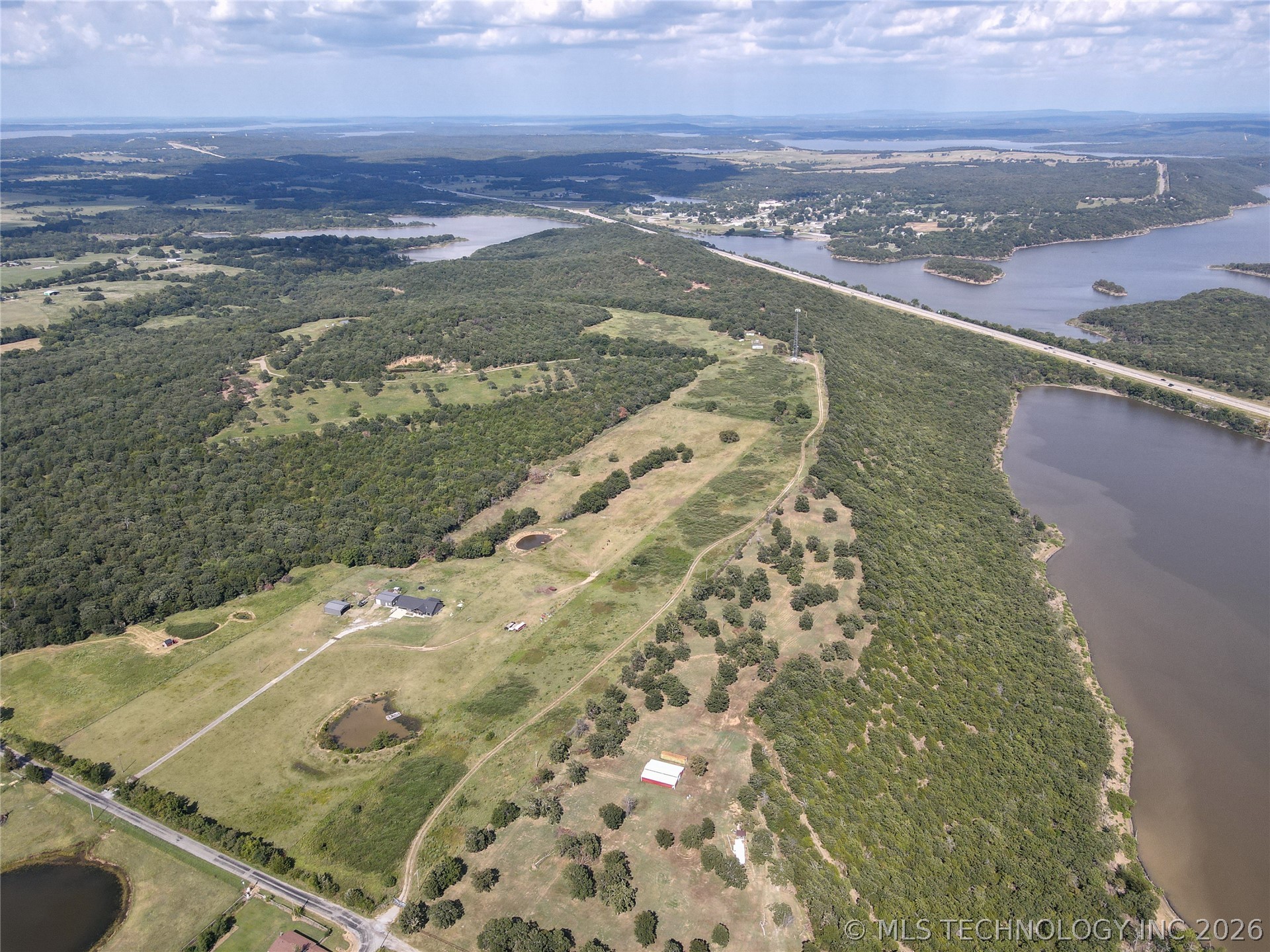 933 Higgins Road Property Photo 18