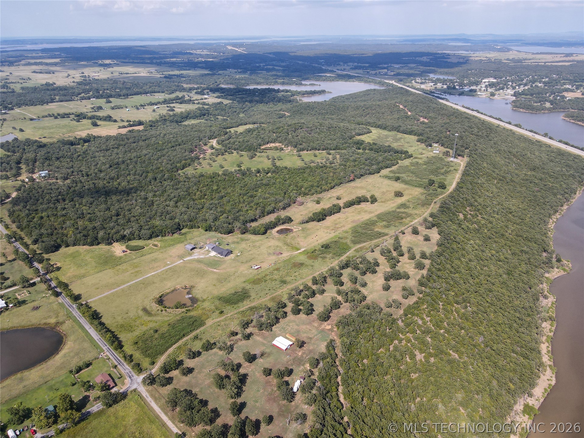 933 Higgins Road Property Photo 19