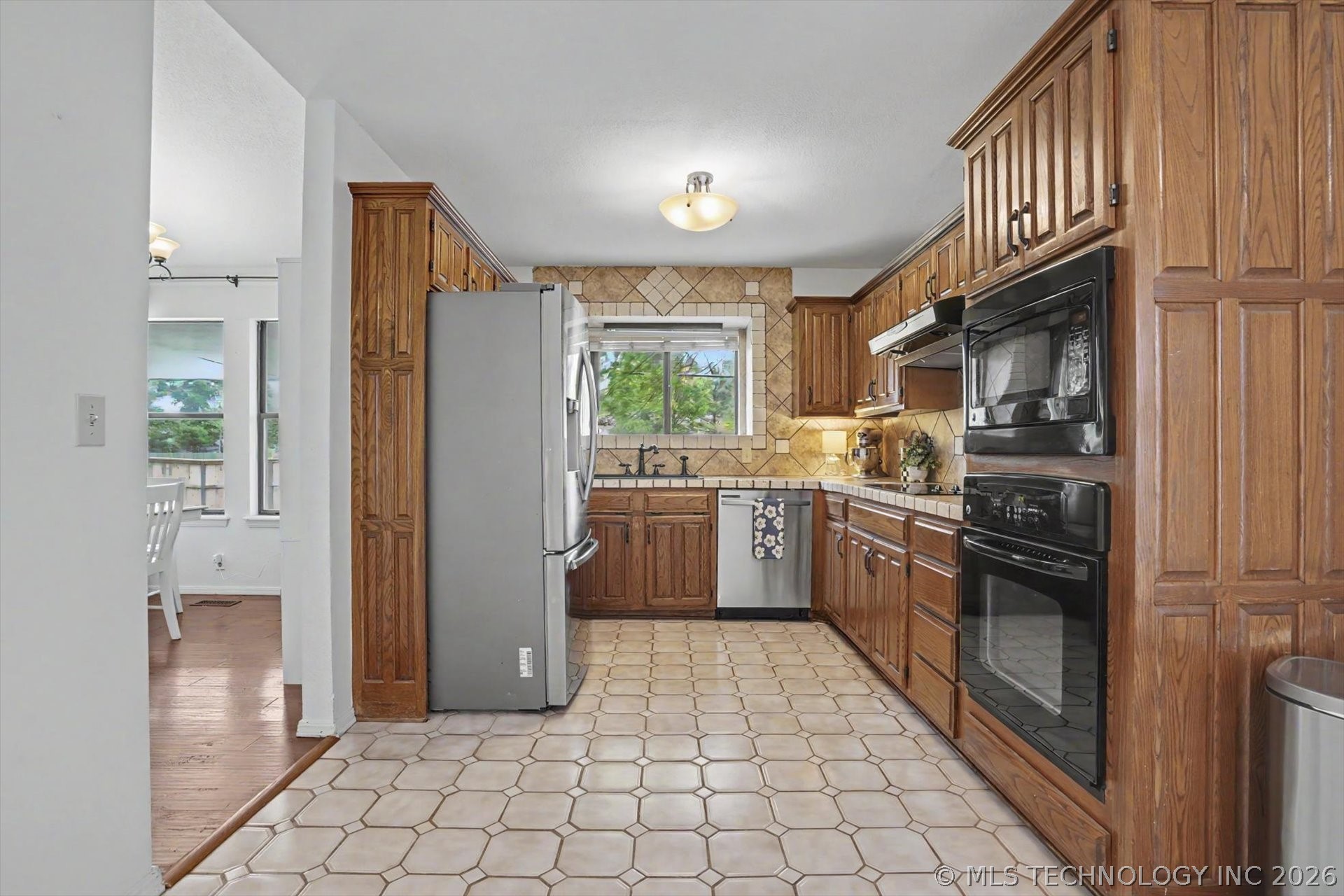 6726 E 100 Place Property Photo 11