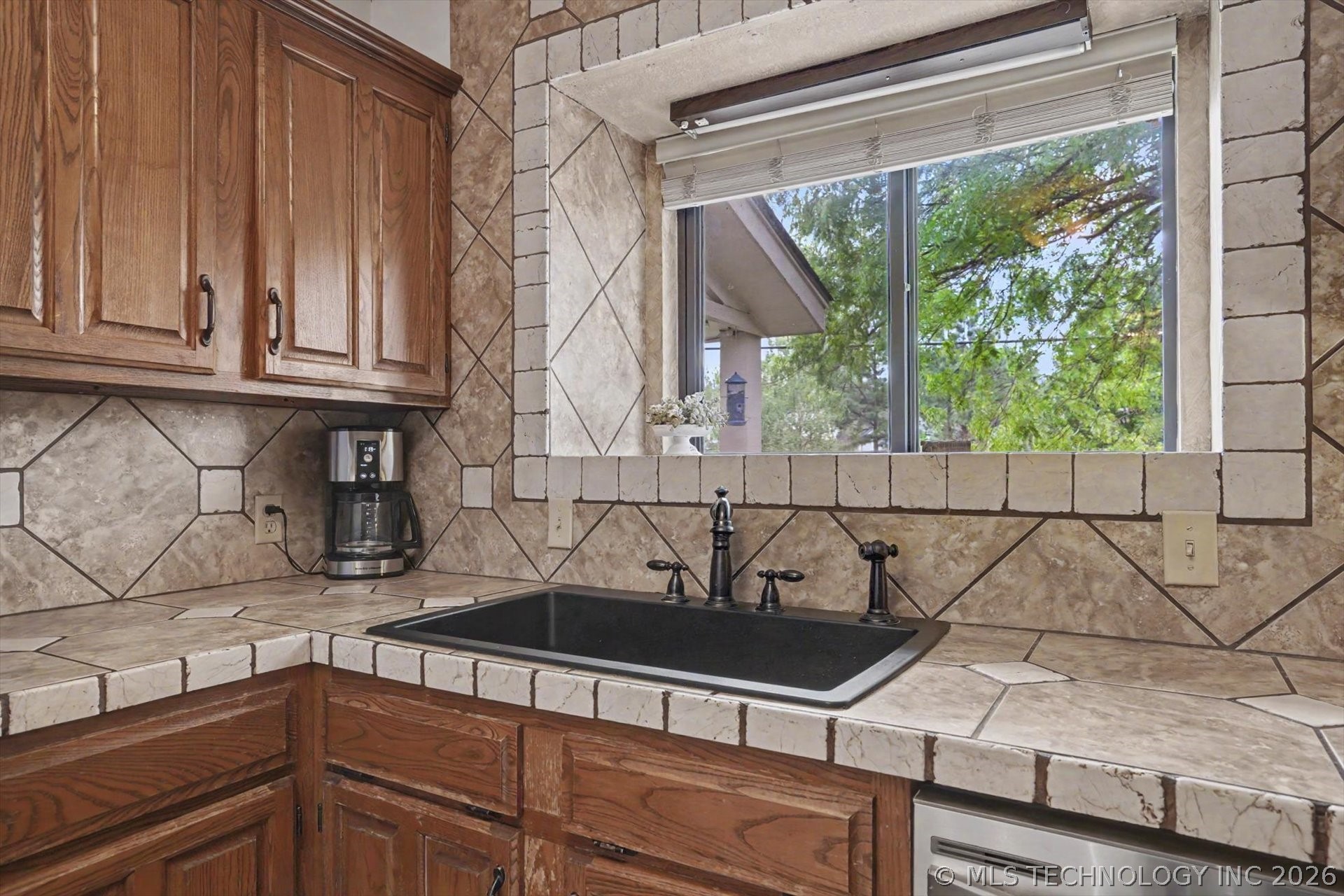6726 E 100 Place Property Photo 13