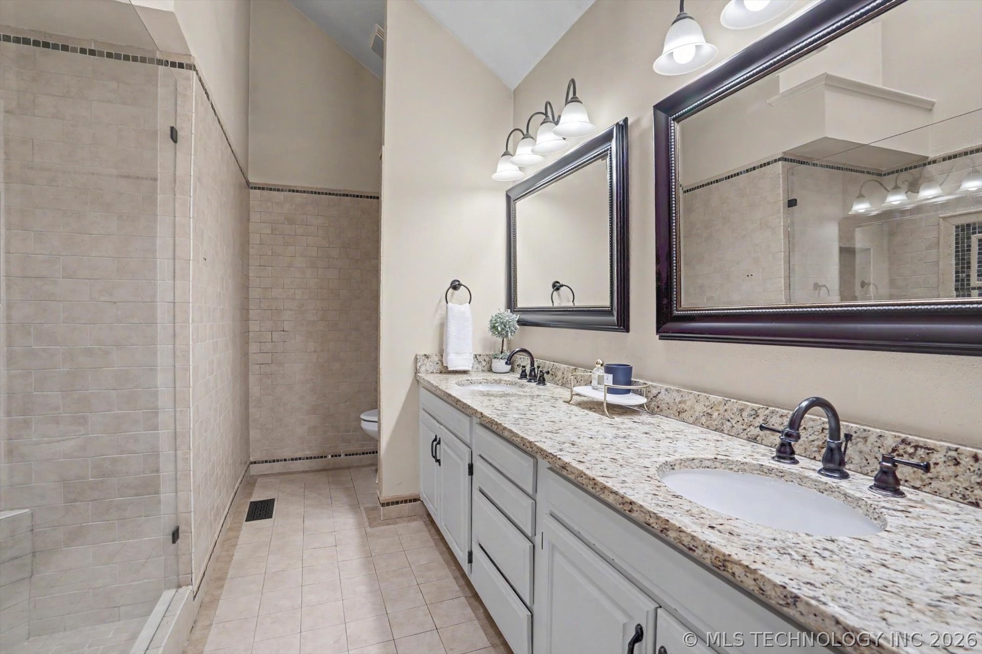 6726 E 100 Place Property Photo 21