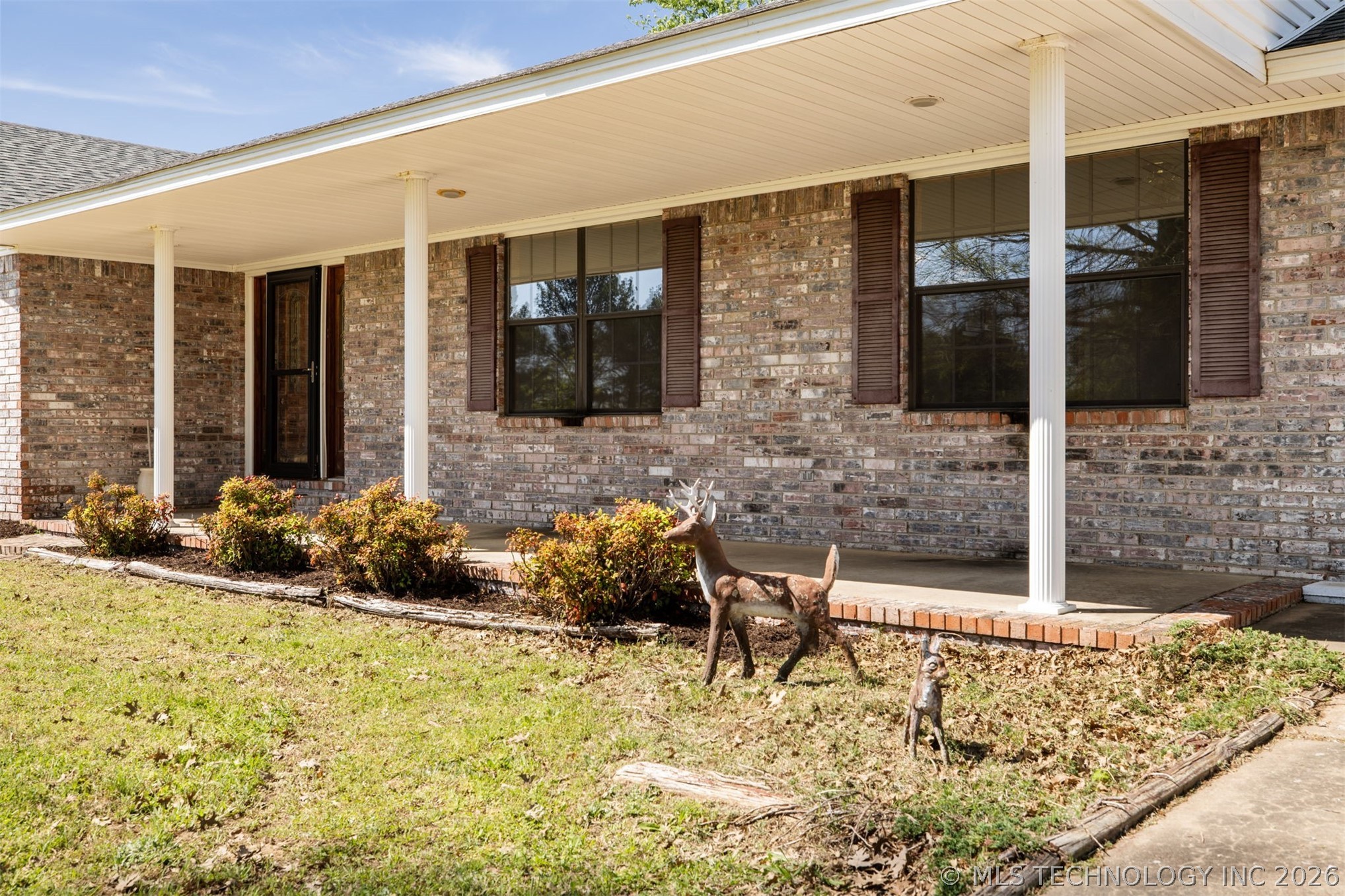 477343 E 1090 Property Photo 4