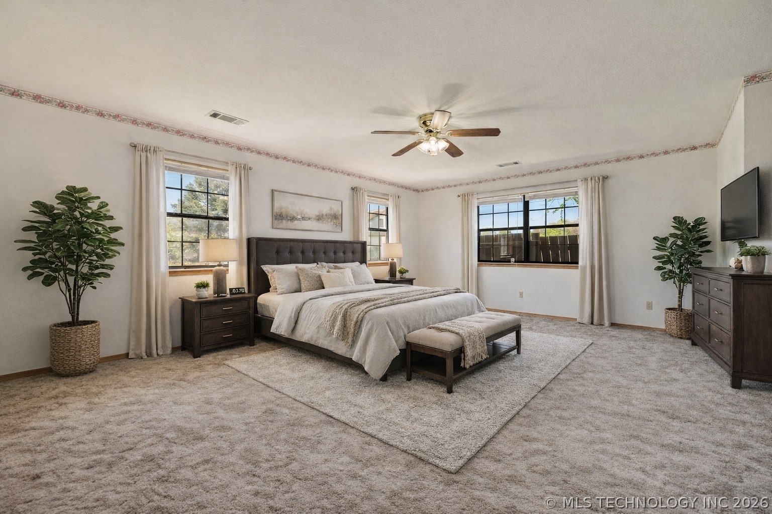 477343 E 1090 Property Photo 12