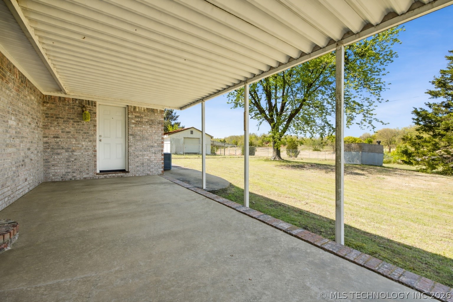 477343 E 1090 Property Photo 21