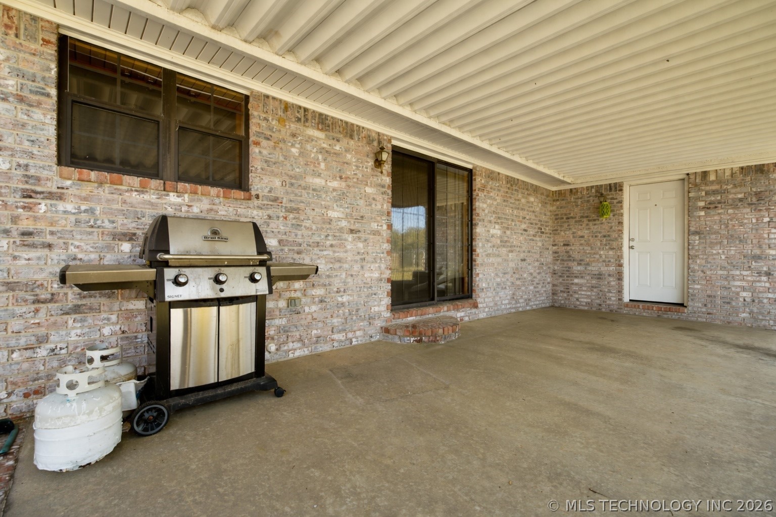 477343 E 1090 Property Photo 22