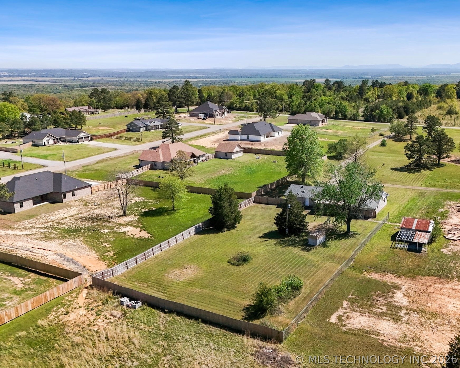 477343 E 1090 Property Photo 24