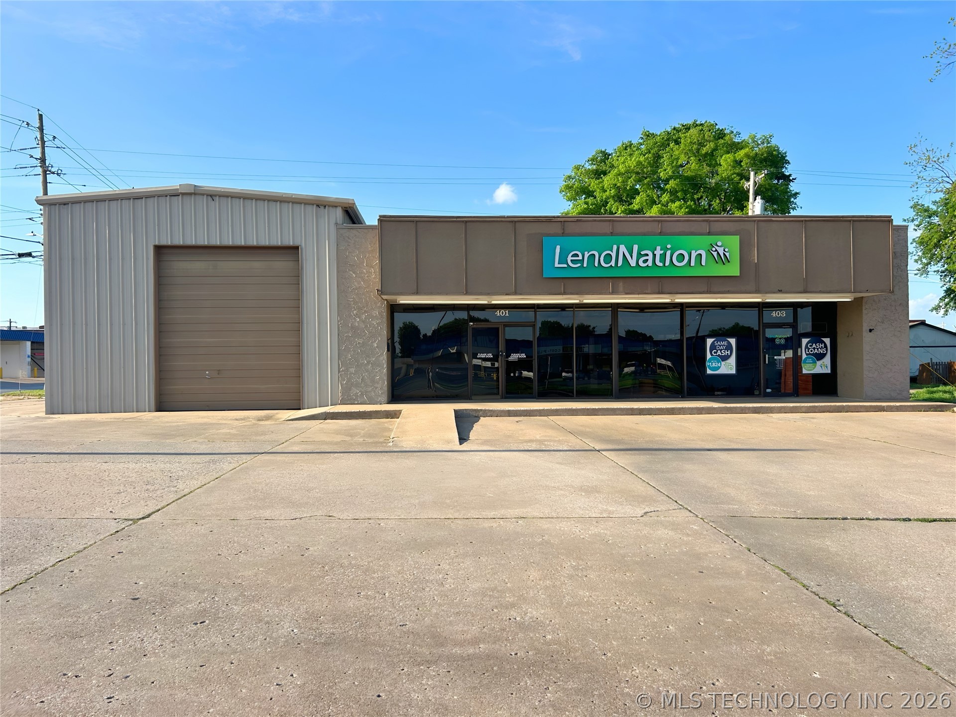 403 E 8th Street Property Photo 2
