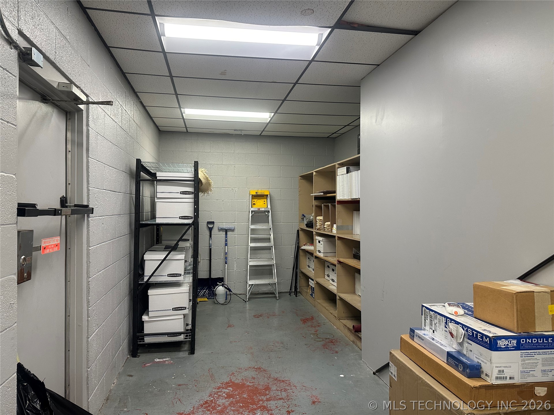 403 E 8th Street Property Photo 17
