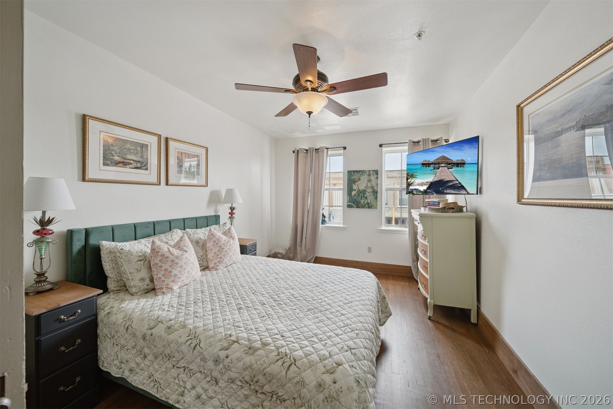 407 W Will Rogers Boulevard Property Photo 14