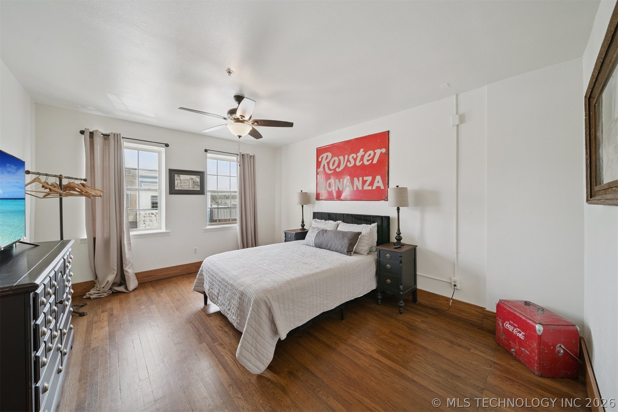 407 W Will Rogers Boulevard Property Photo 15