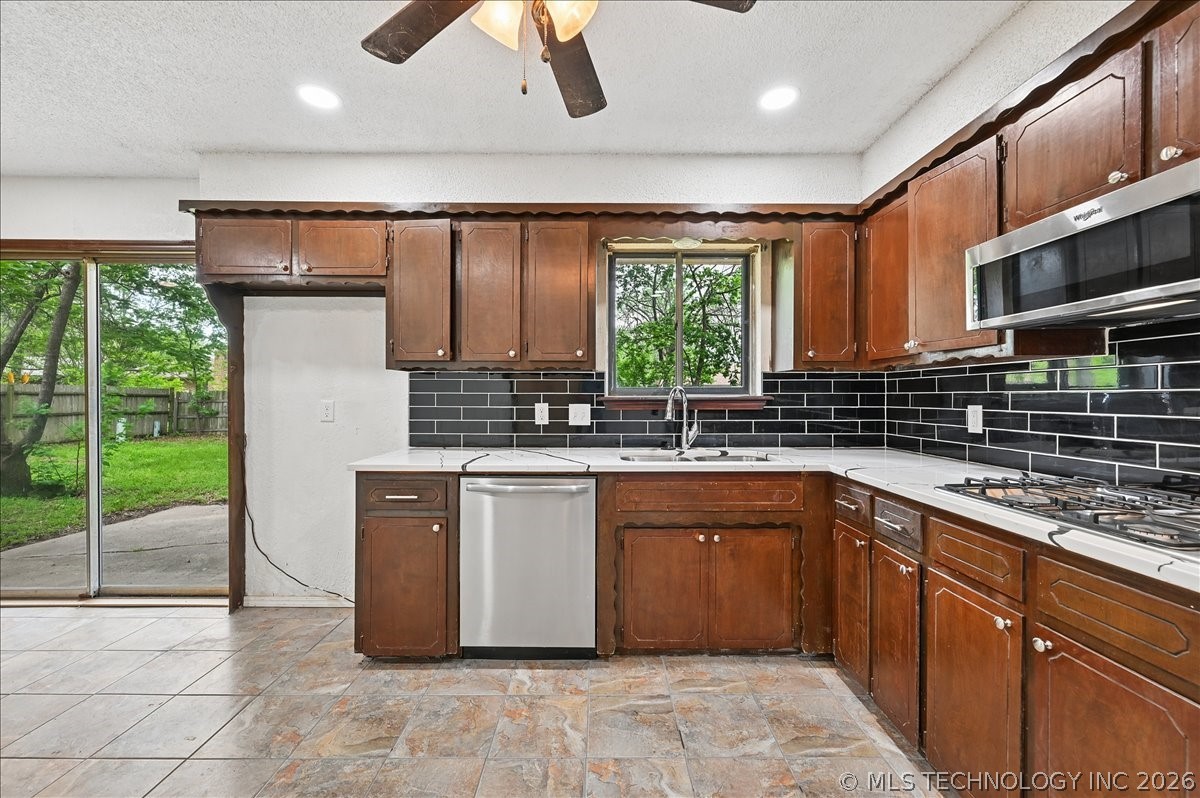 1666 S Pecan Avenue Property Photo 14