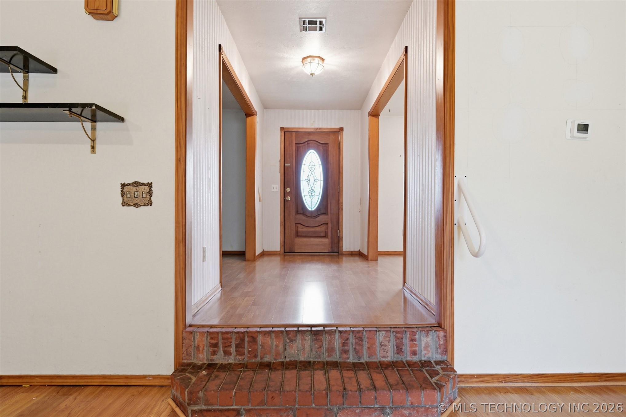 1726 Lakeview Drive Property Photo 4