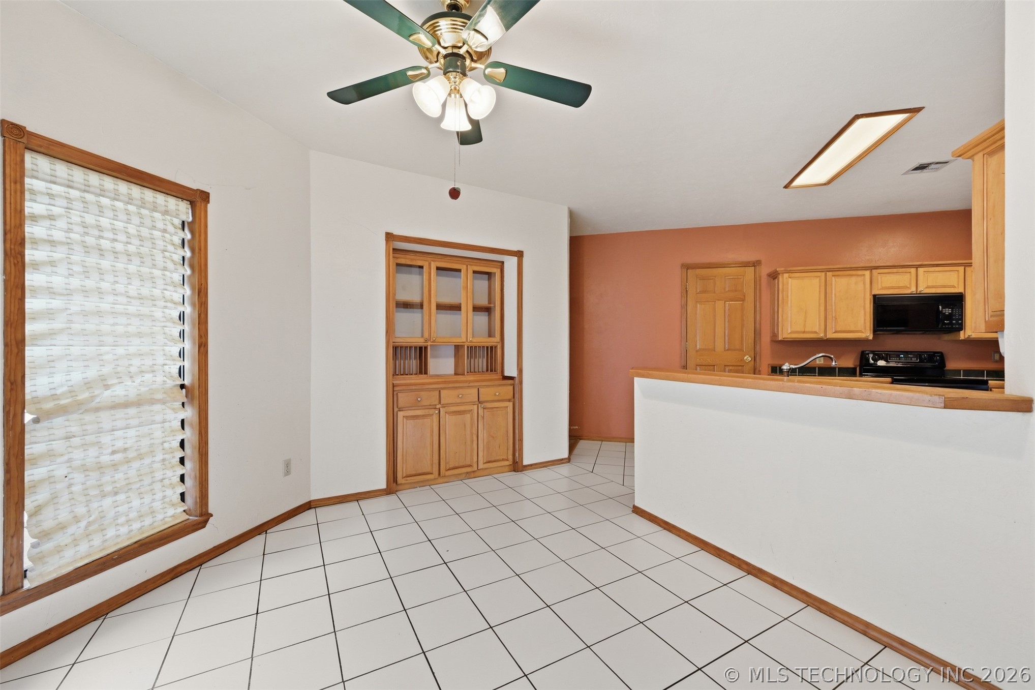 1726 Lakeview Drive Property Photo 8