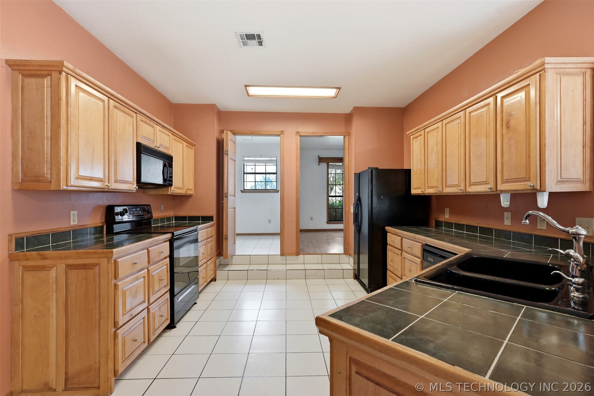 1726 Lakeview Drive Property Photo 12