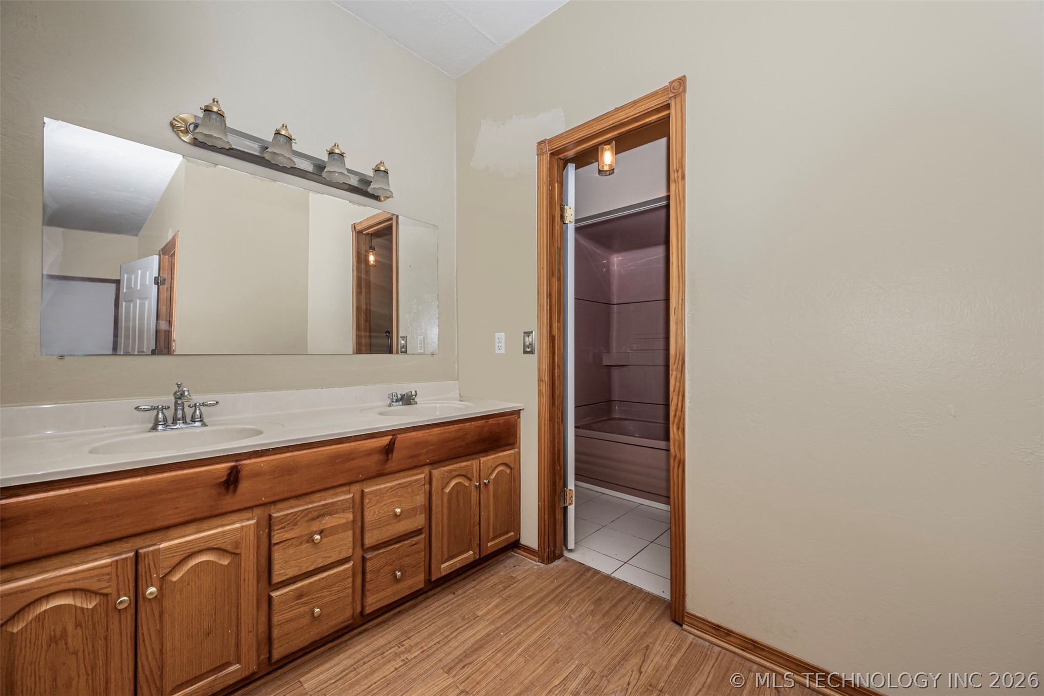 1726 Lakeview Drive Property Photo 18