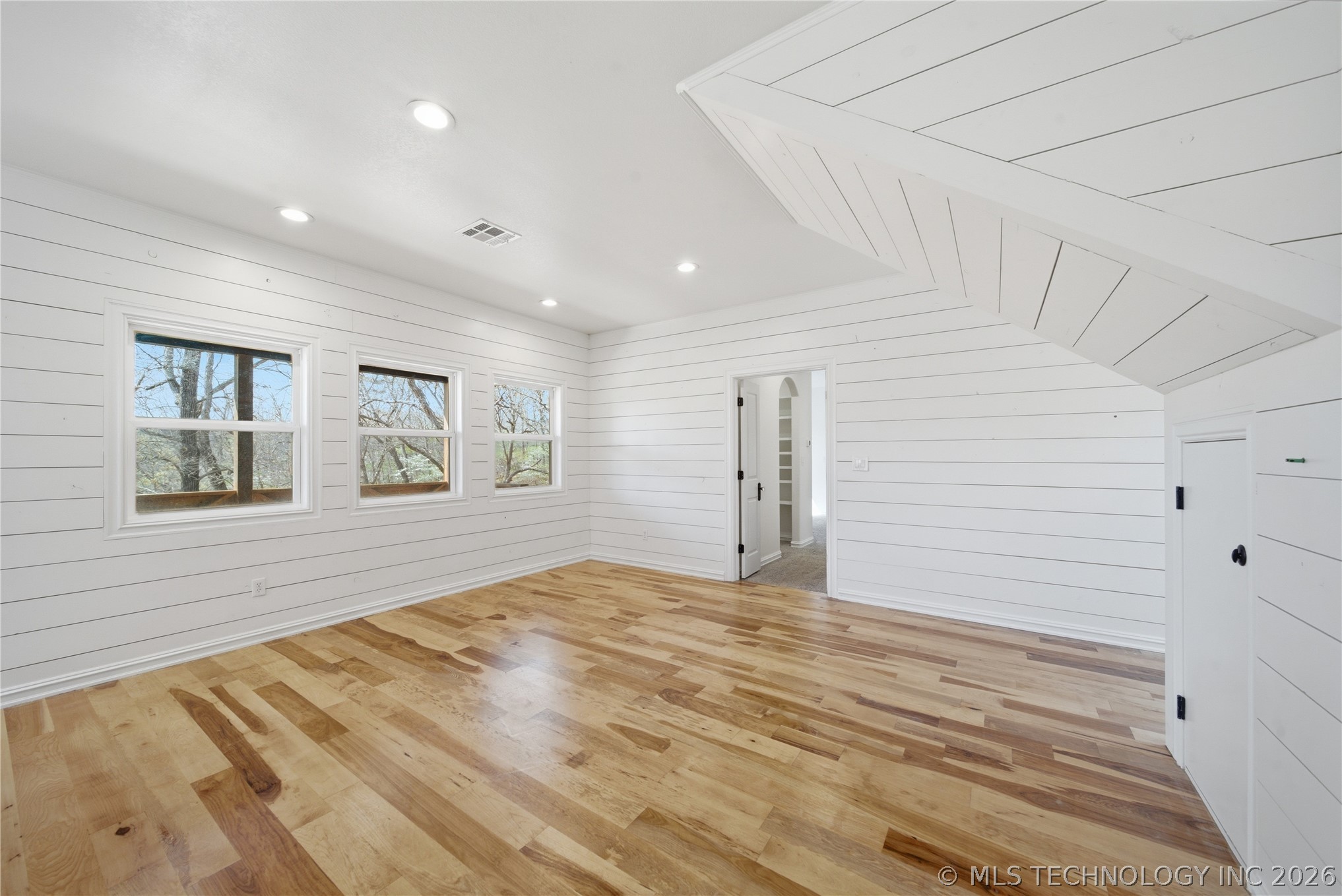 22000 E 660 Road Property Photo 17