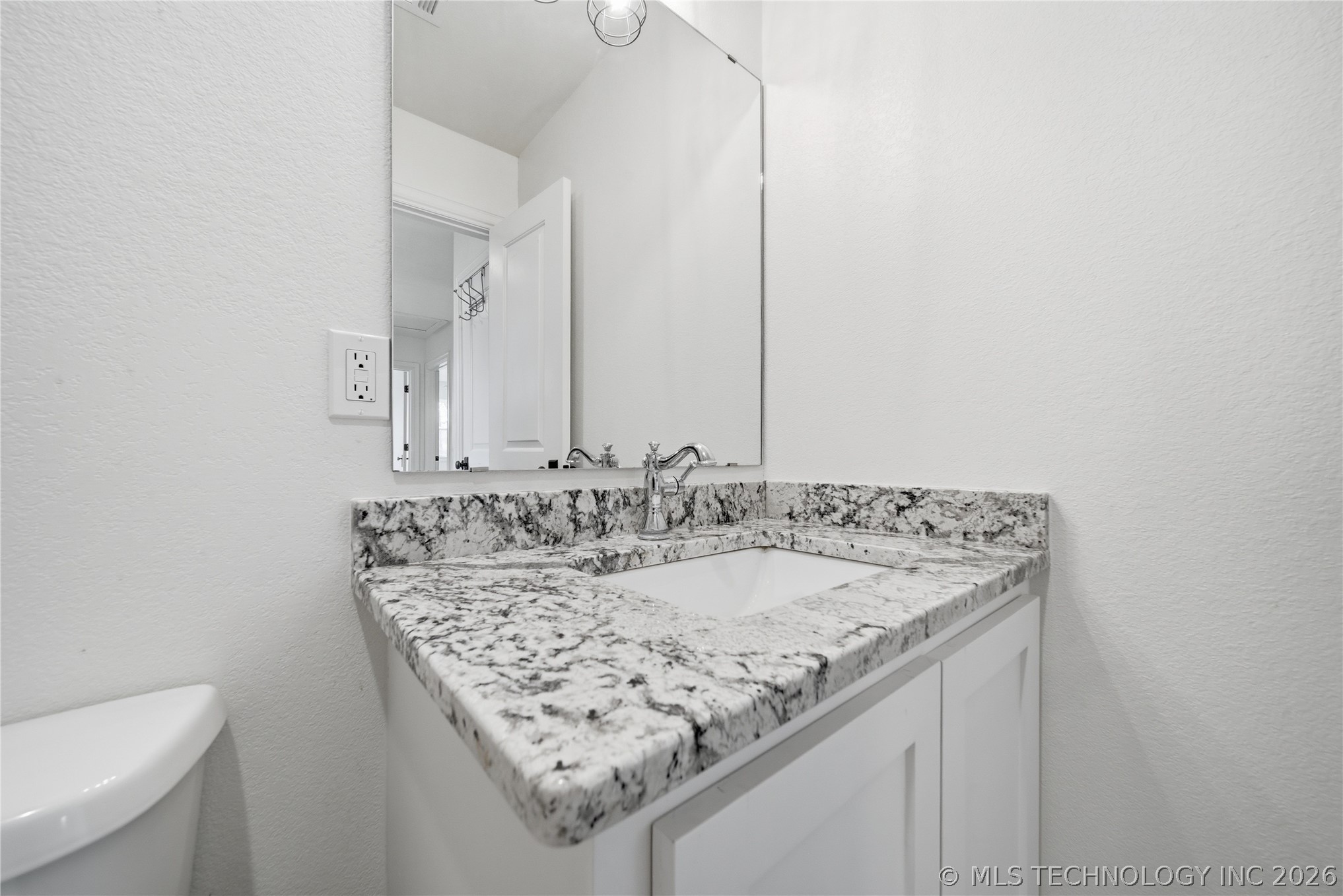 22000 E 660 Road Property Photo 31