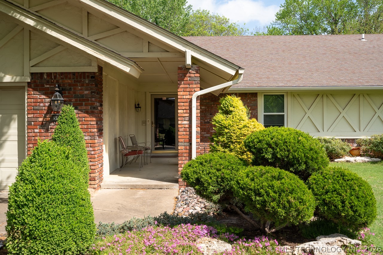 5911 E 100th Place Property Photo 4