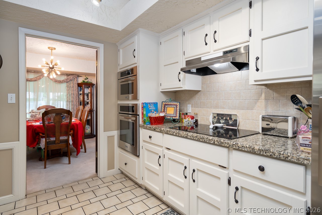 5911 E 100th Place Property Photo 11