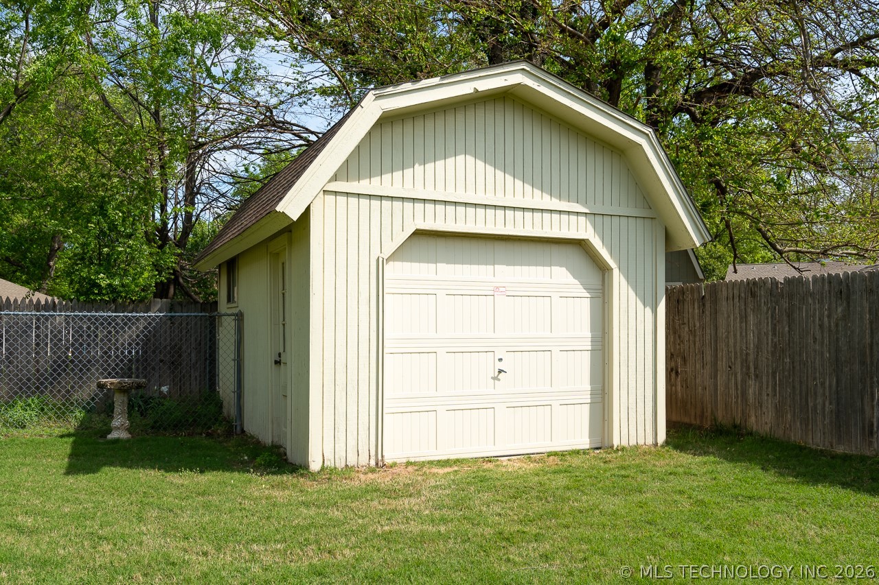5911 E 100th Place Property Photo 30