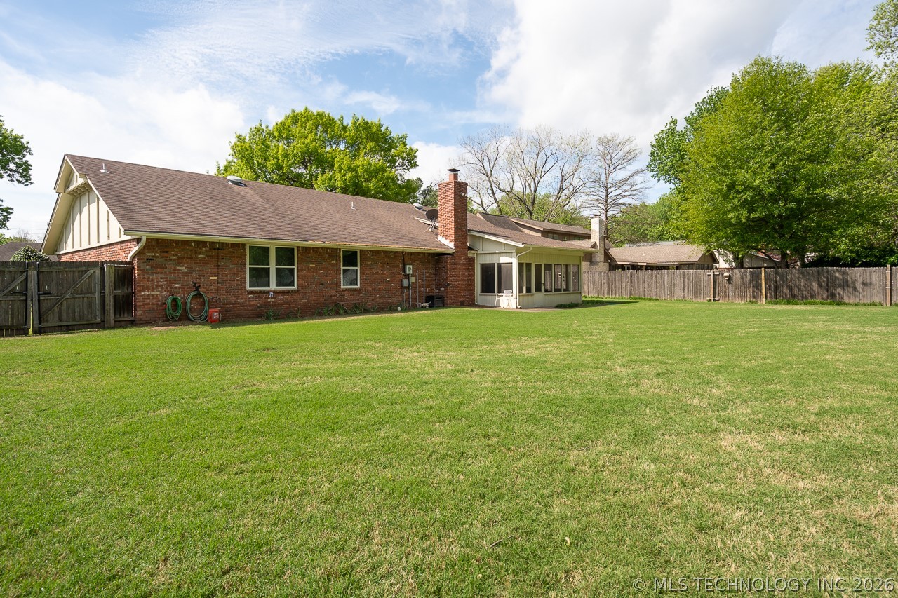 5911 E 100th Place Property Photo 32