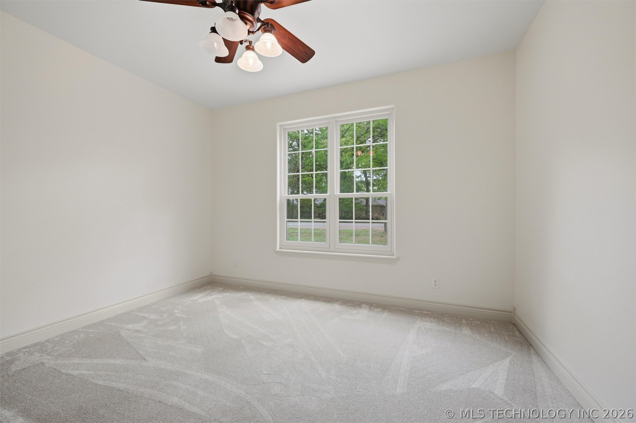 601 Thousand Oaks Property Photo 28