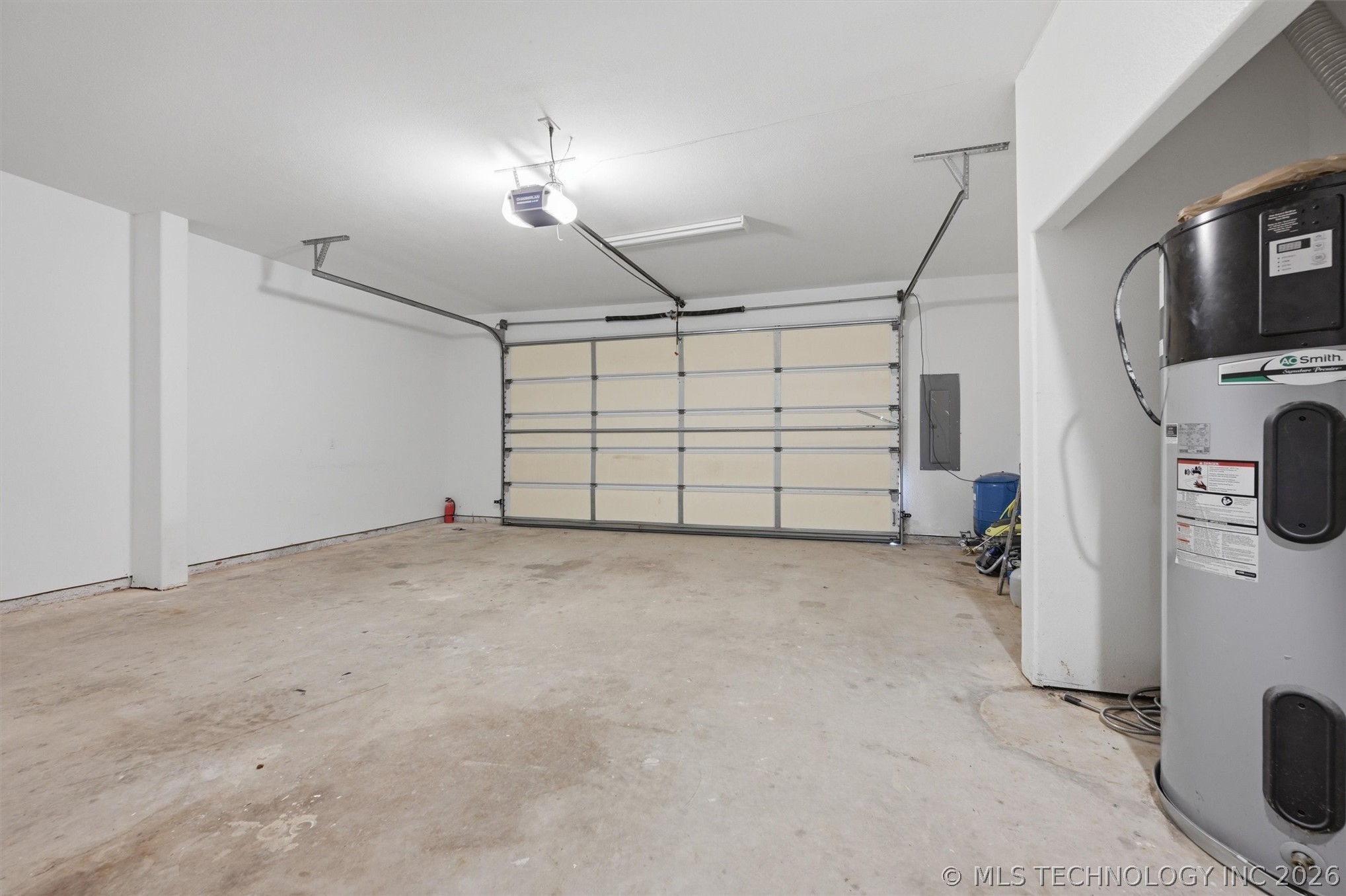 601 Thousand Oaks Property Photo 32