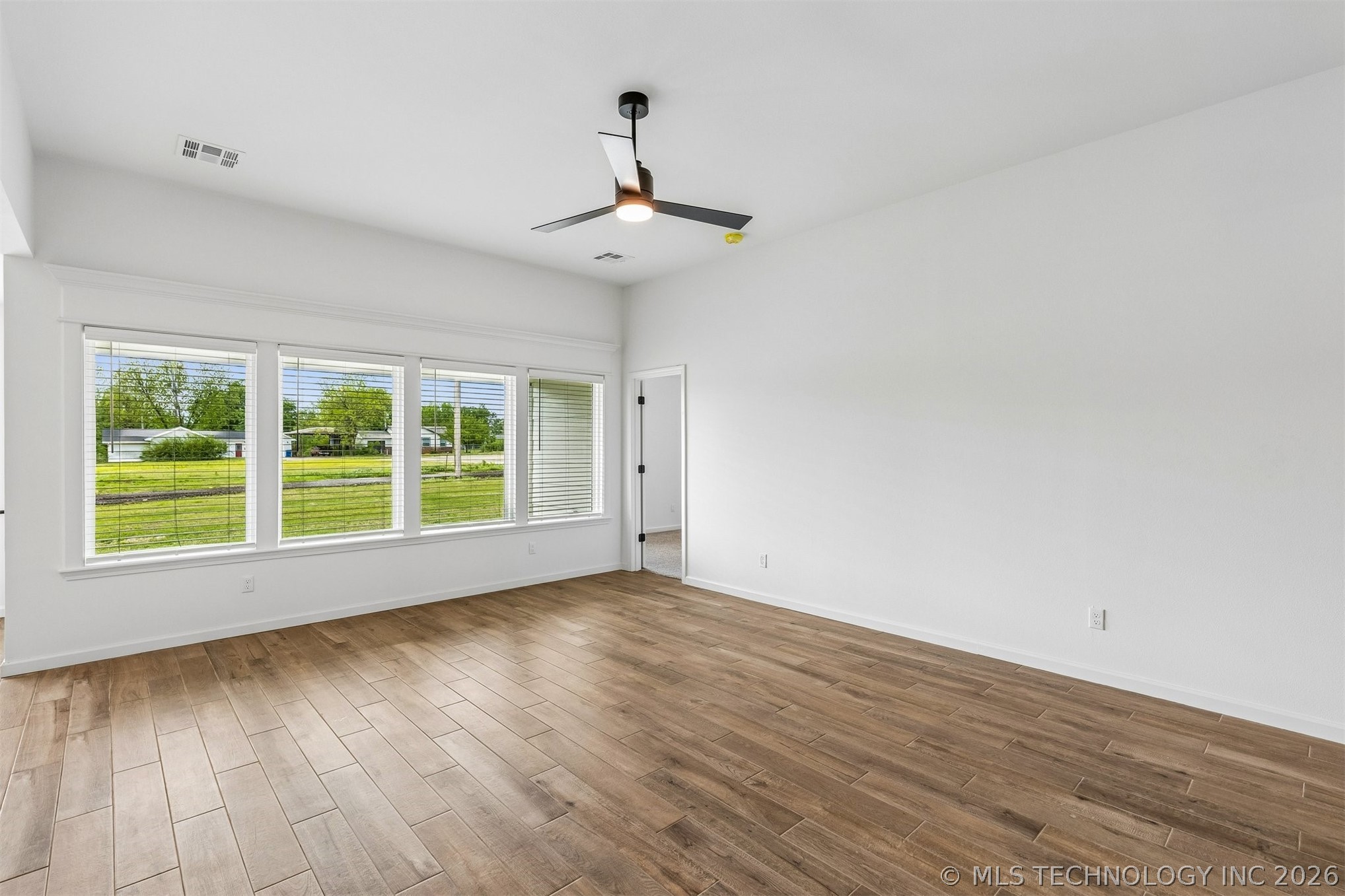 1125 E Cherry Street Property Photo 7