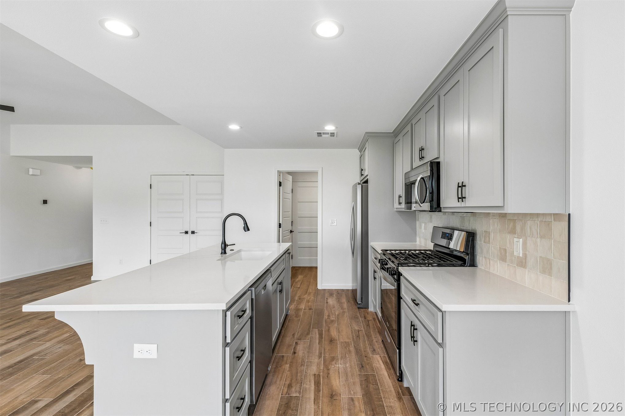 1125 E Cherry Street Property Photo 13